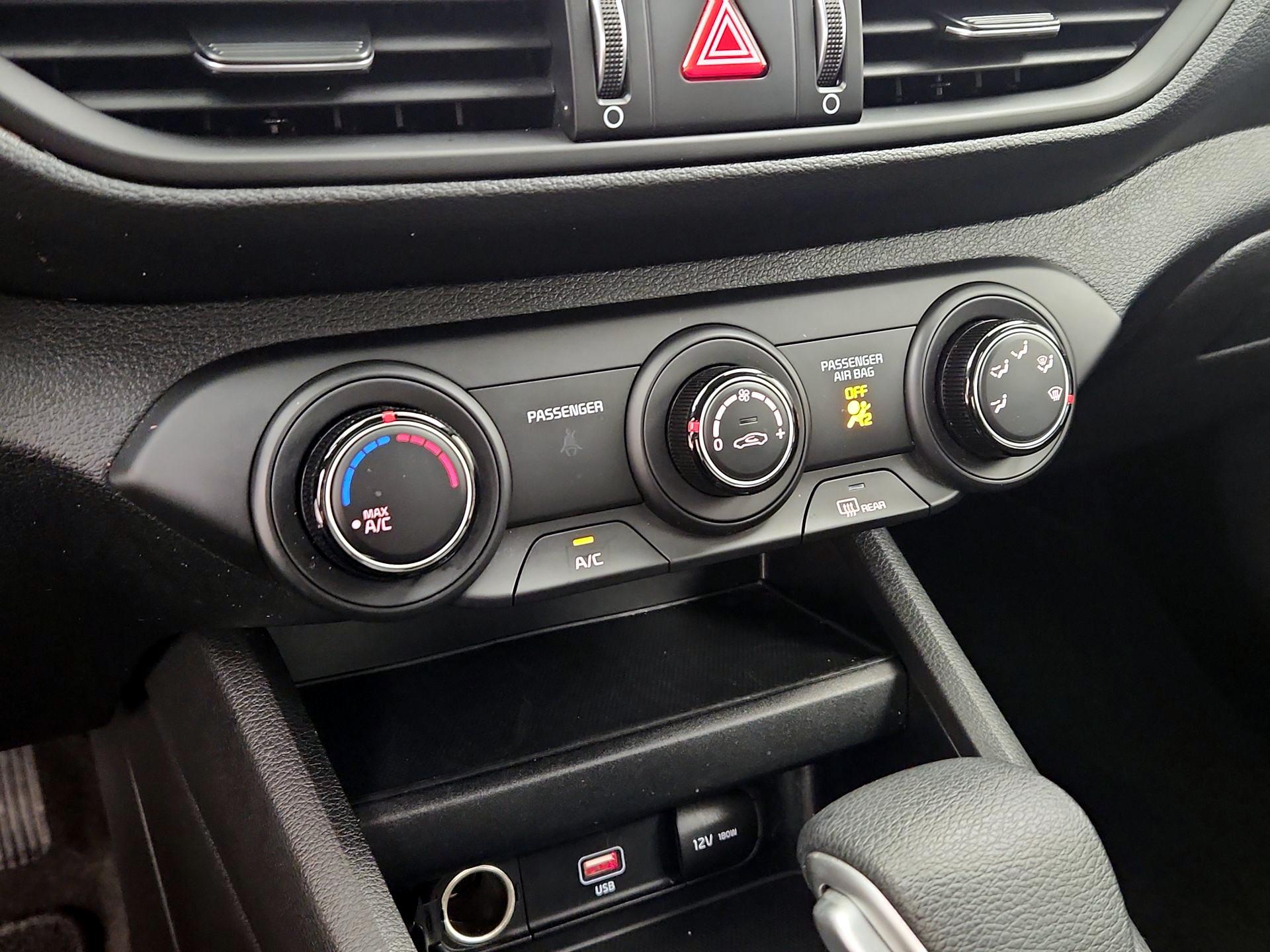 Thumbnail: 2023 Kia Forte - 16