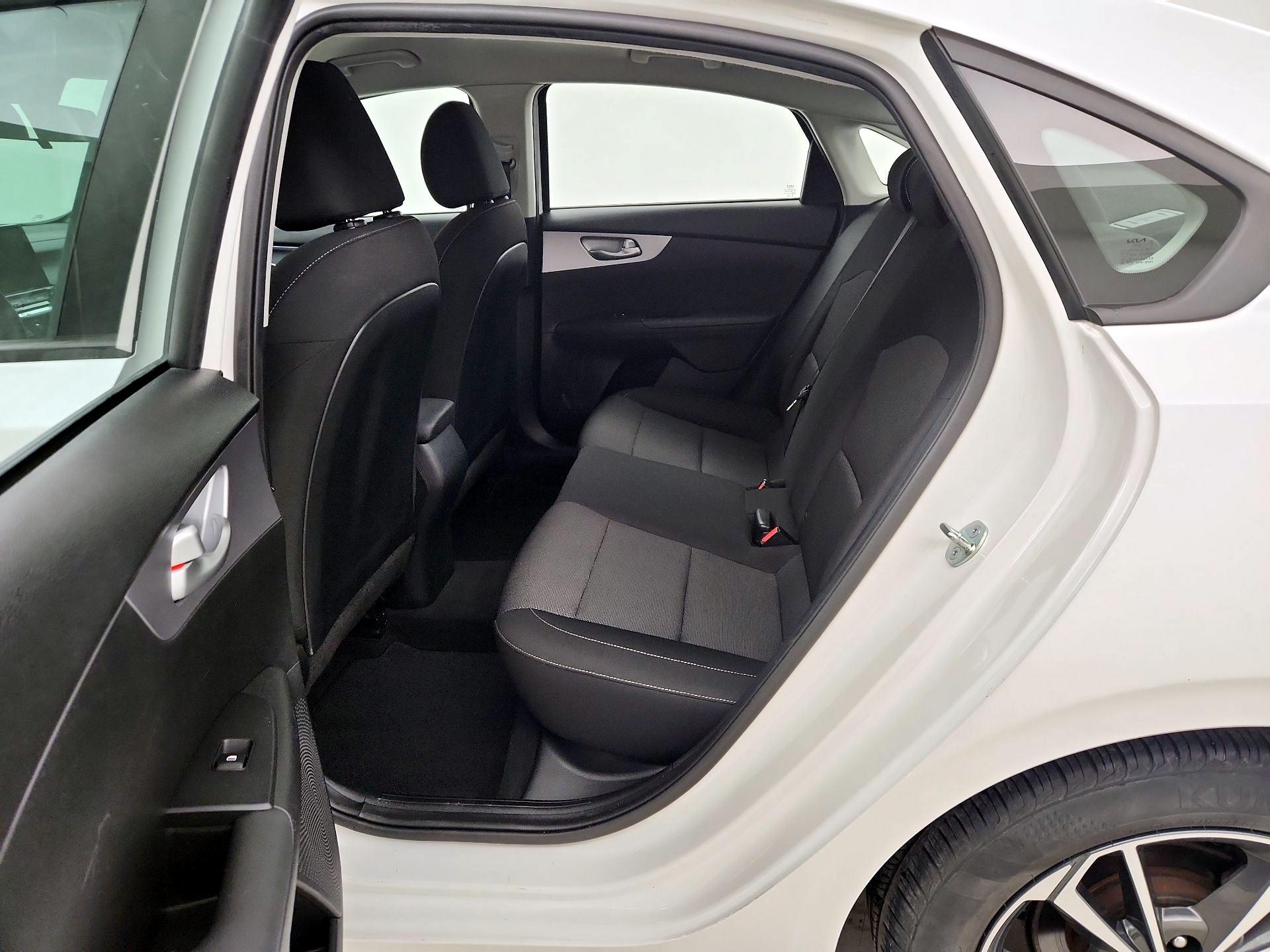 Thumbnail: 2023 Kia Forte - 19