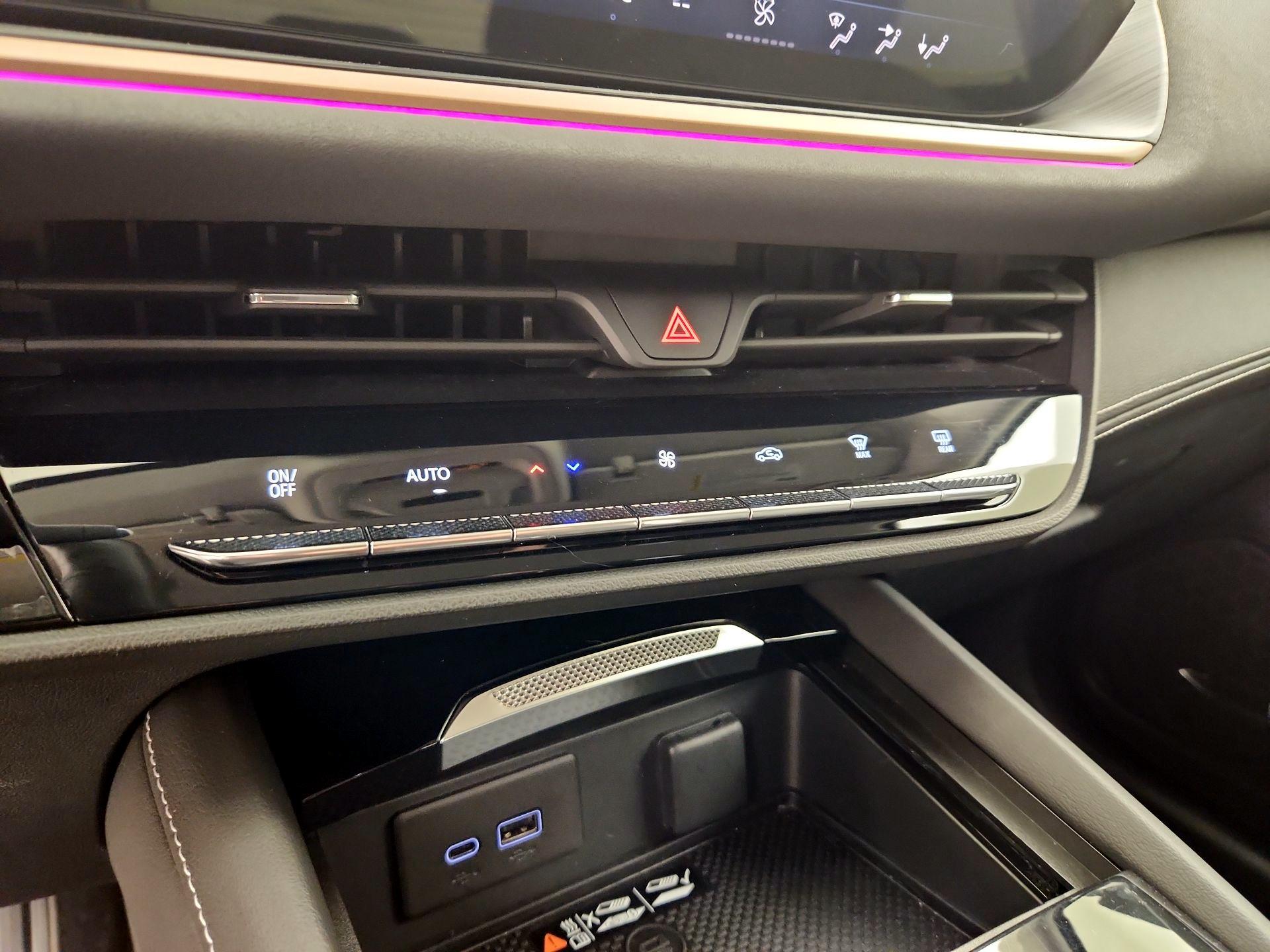 Thumbnail: 2025 Buick Envision - 16