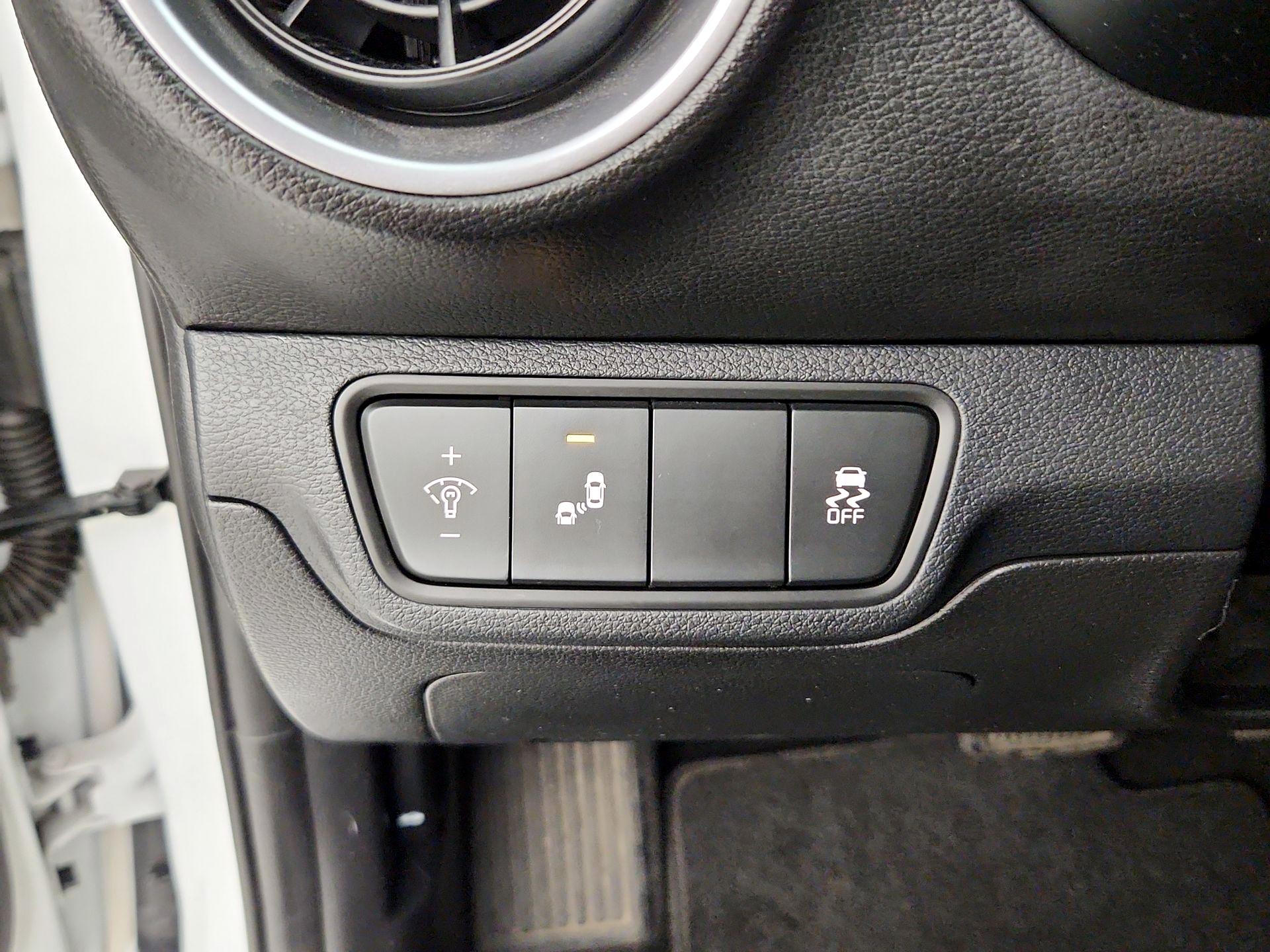 Thumbnail: 2023 Kia Forte - 13