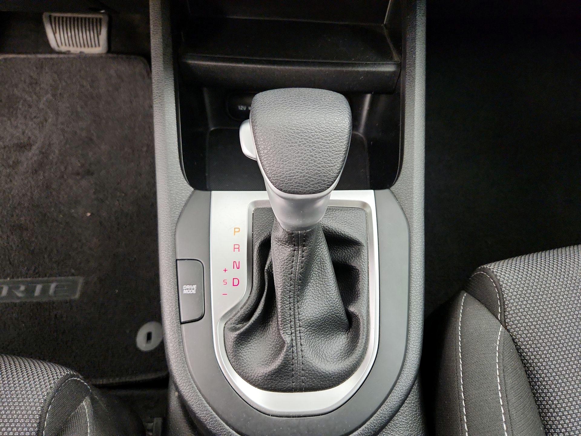 Thumbnail: 2023 Kia Forte - 17