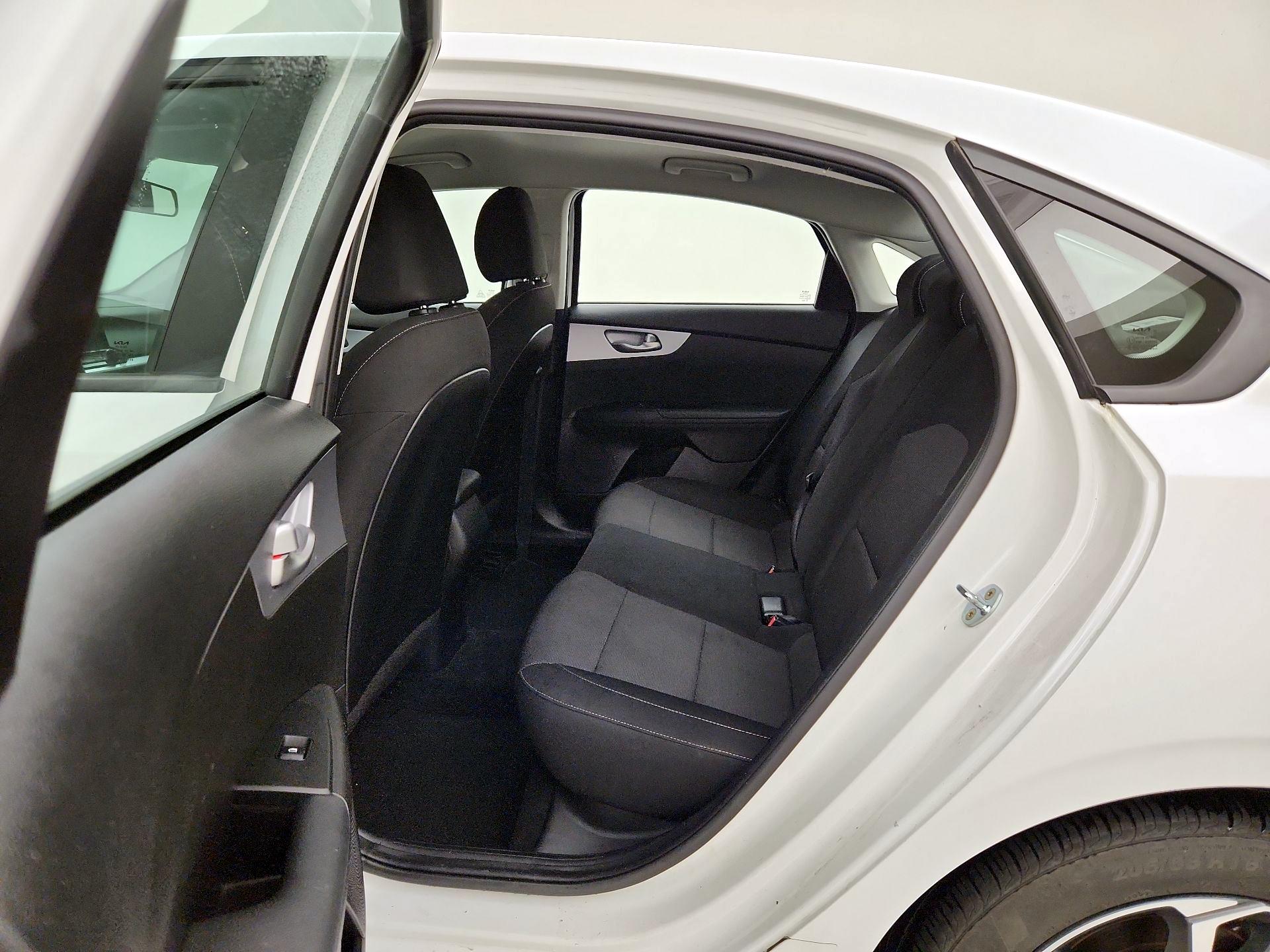 Thumbnail: 2023 Kia Forte - 19