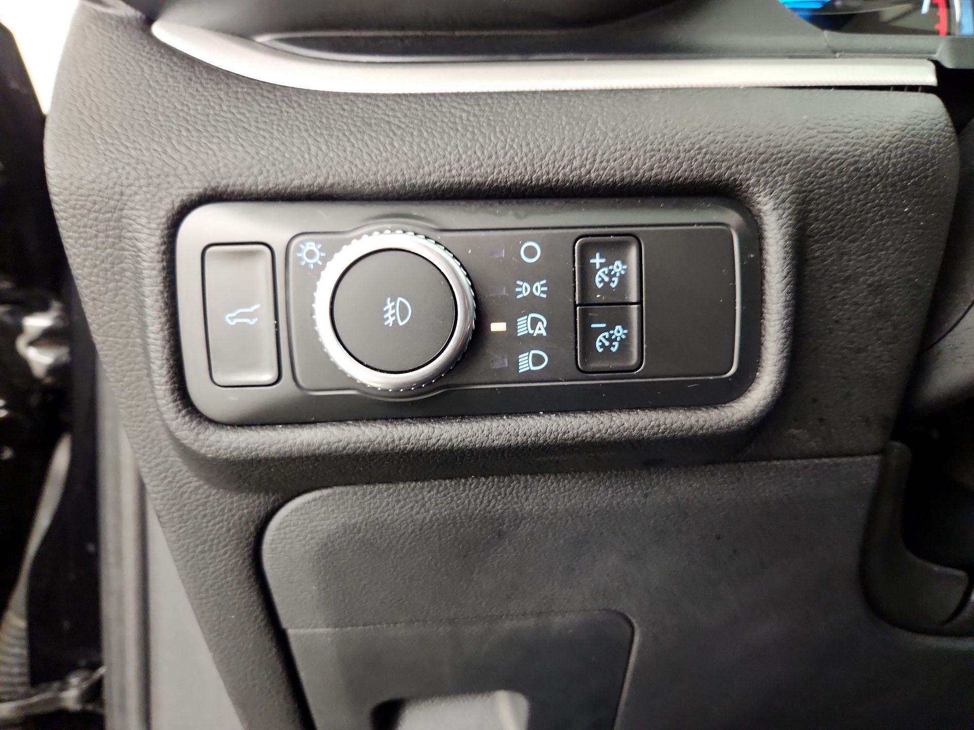 Thumbnail: 2022 Ford Explorer - 13