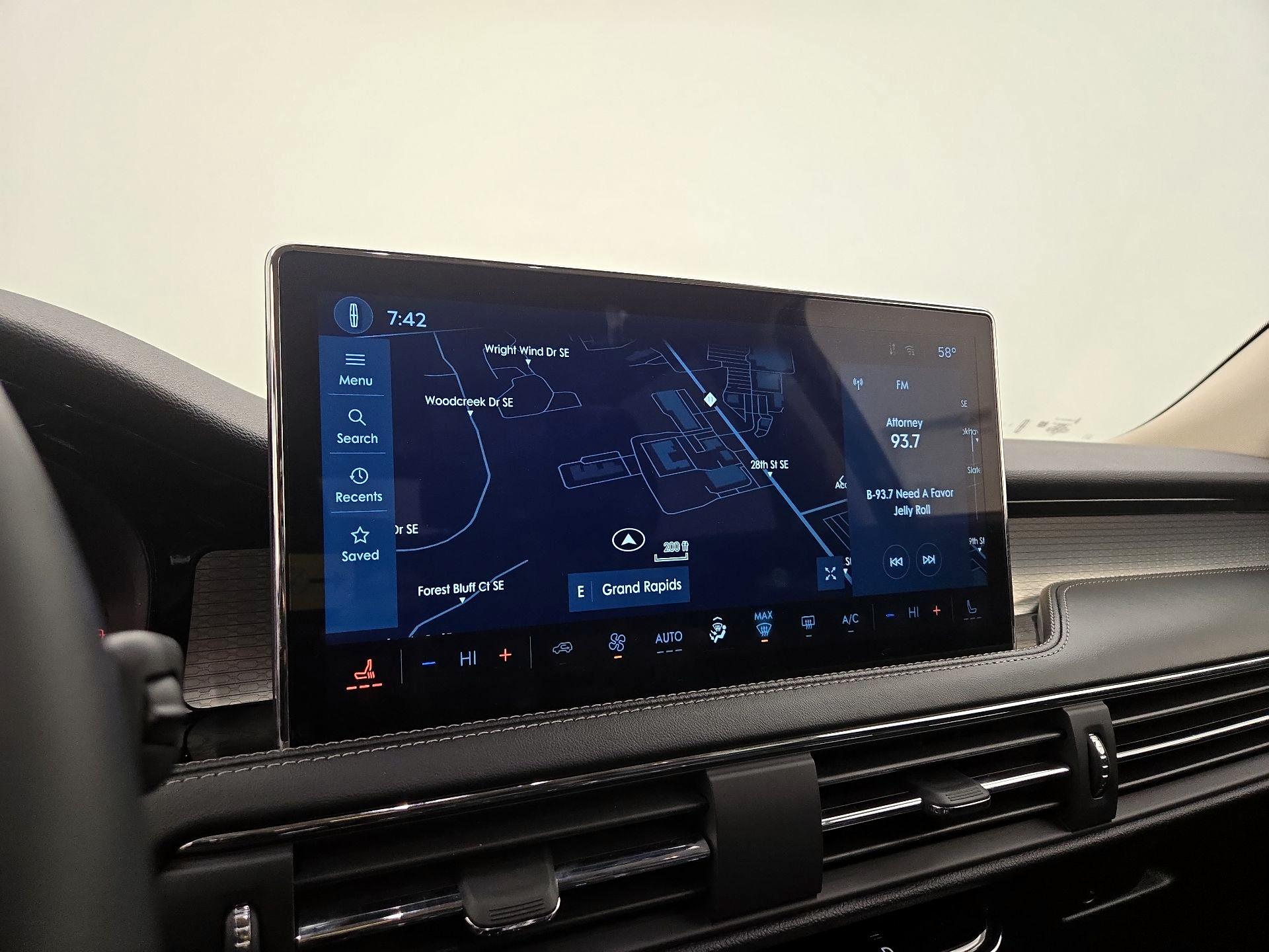 Thumbnail: 2023 Lincoln Corsair - 14