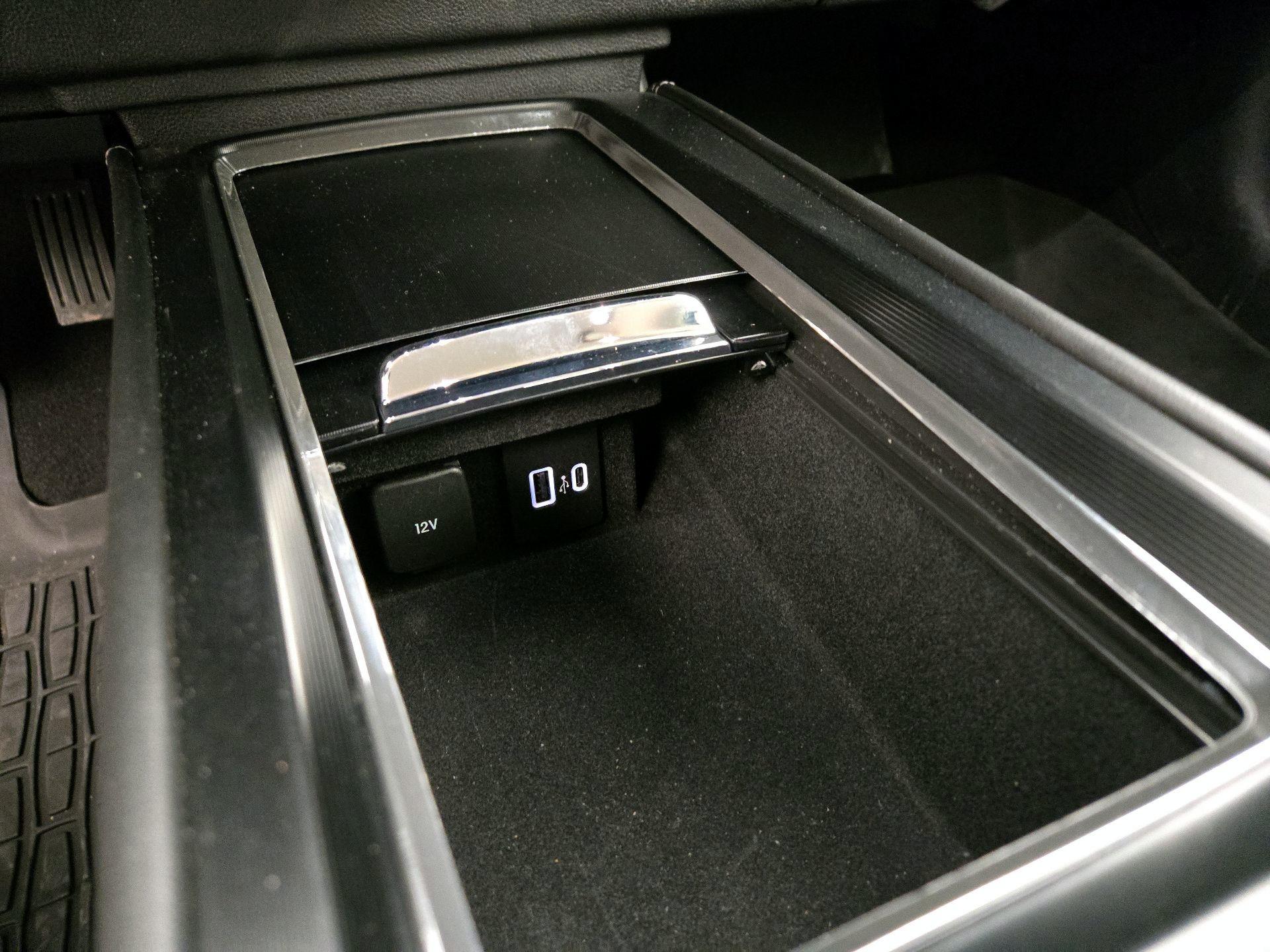 Thumbnail: 2023 Lincoln Corsair - 19