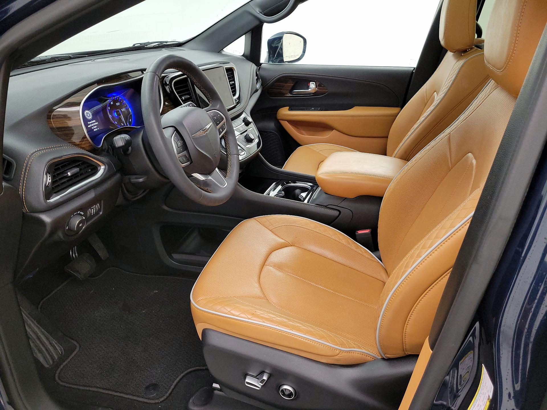 Thumbnail: 2022 Chrysler Pacifica - 11