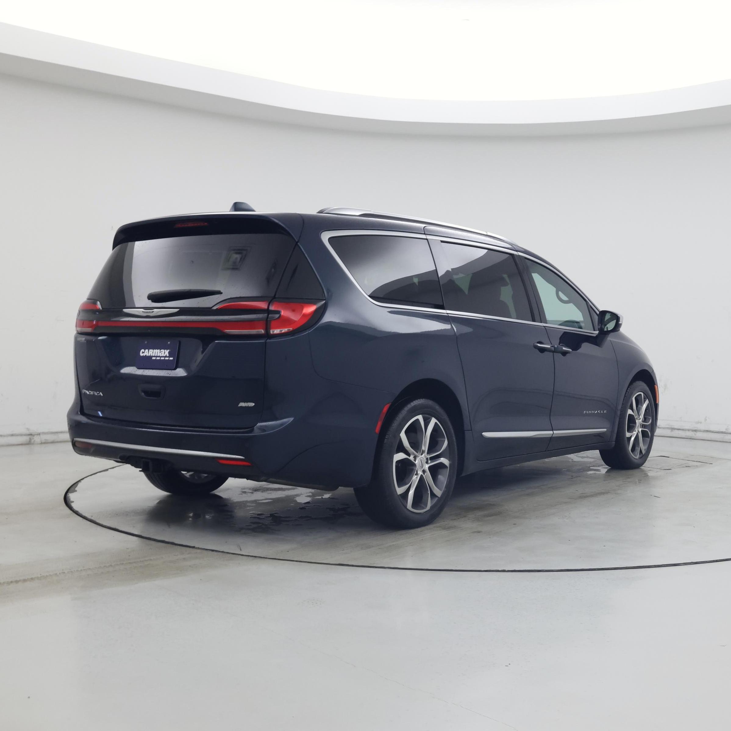 Thumbnail: 2022 Chrysler Pacifica - 8