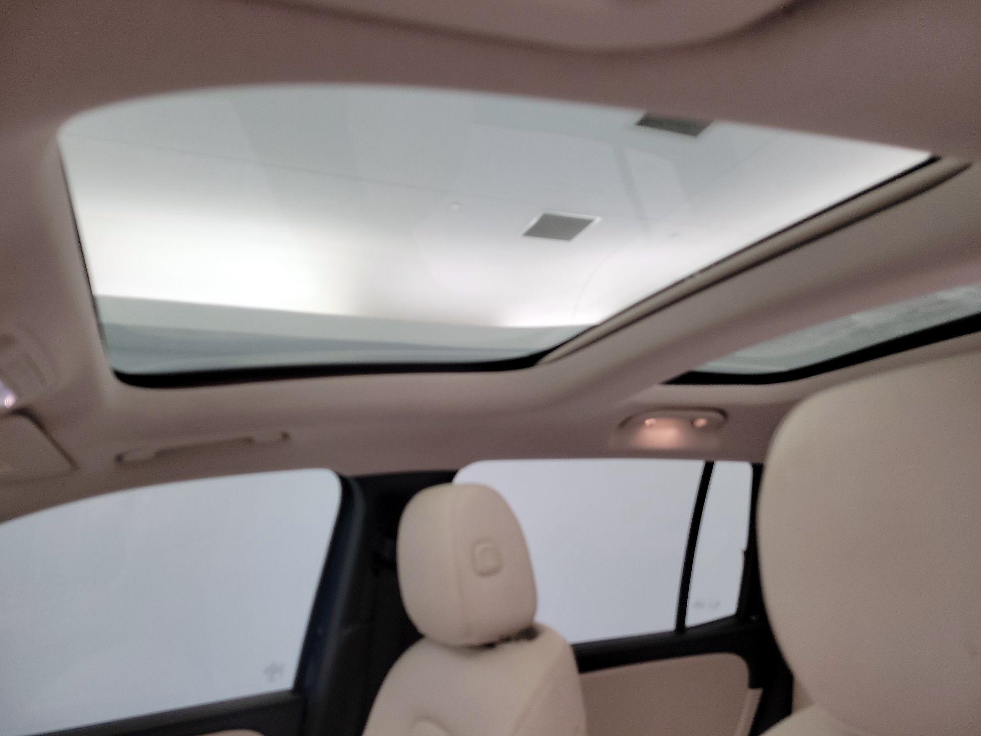 Thumbnail: 2021 Mercedes-Benz GLB - 20