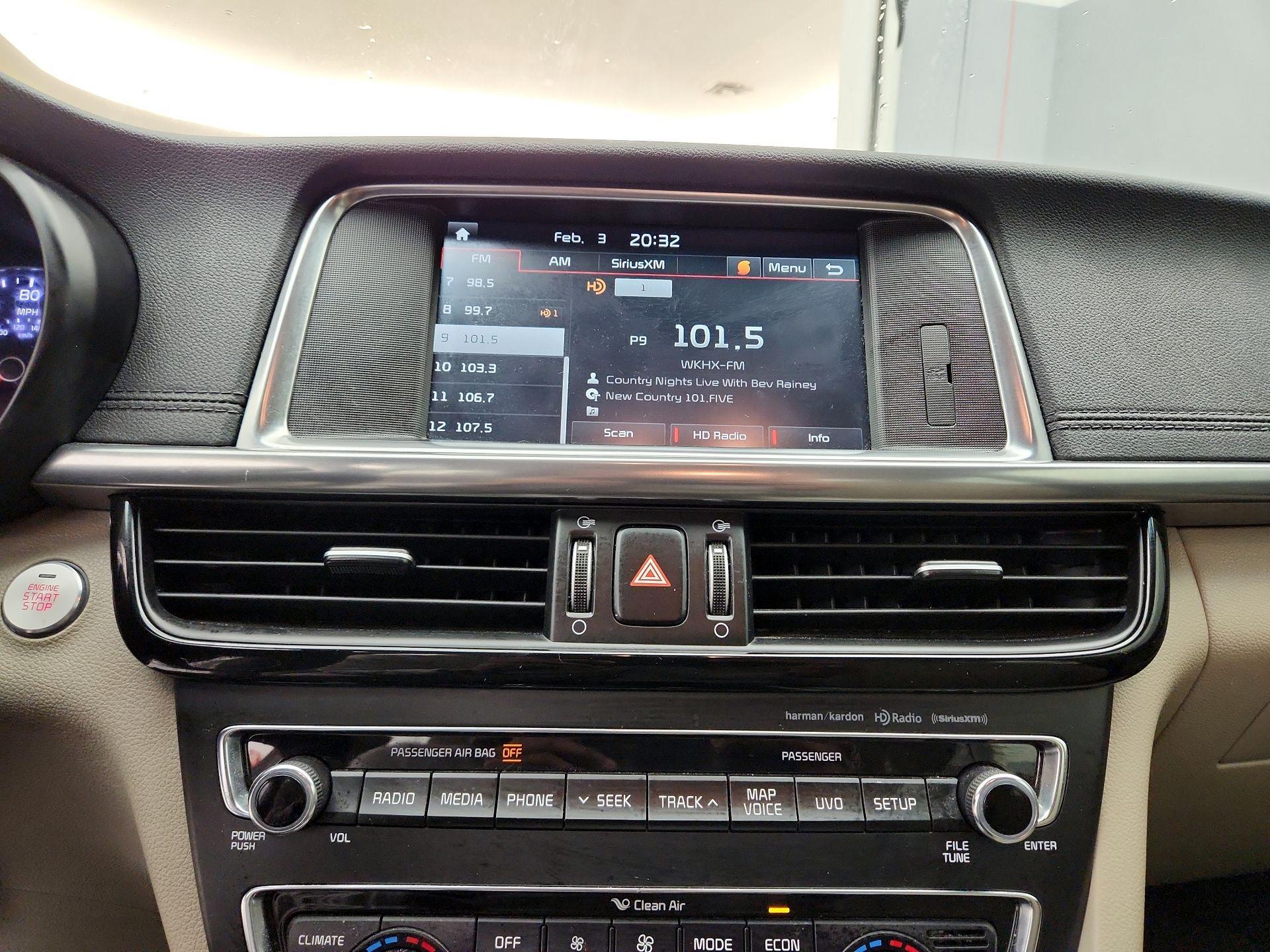 Thumbnail: 2017 Kia Optima - 16