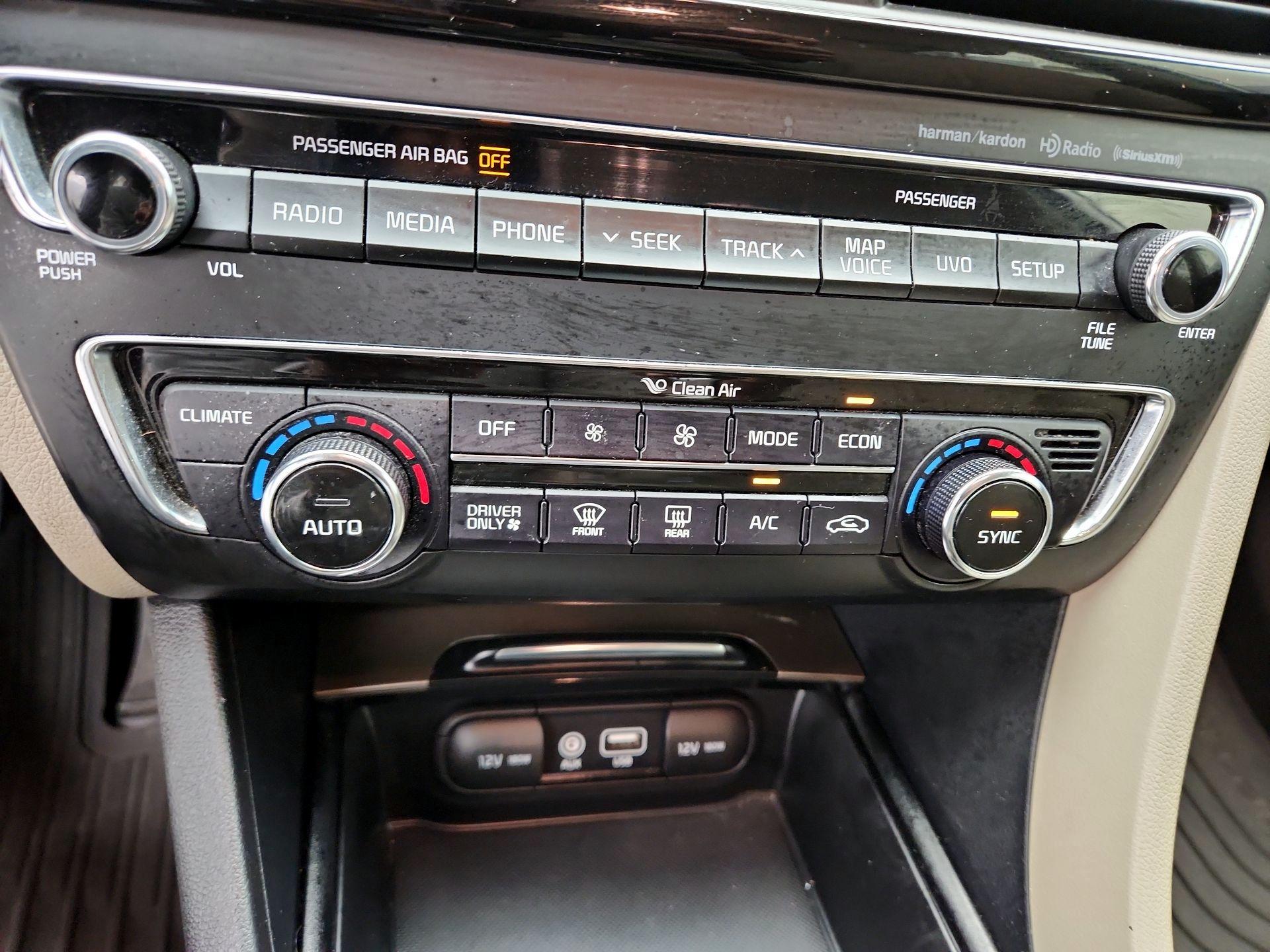 Thumbnail: 2017 Kia Optima - 17