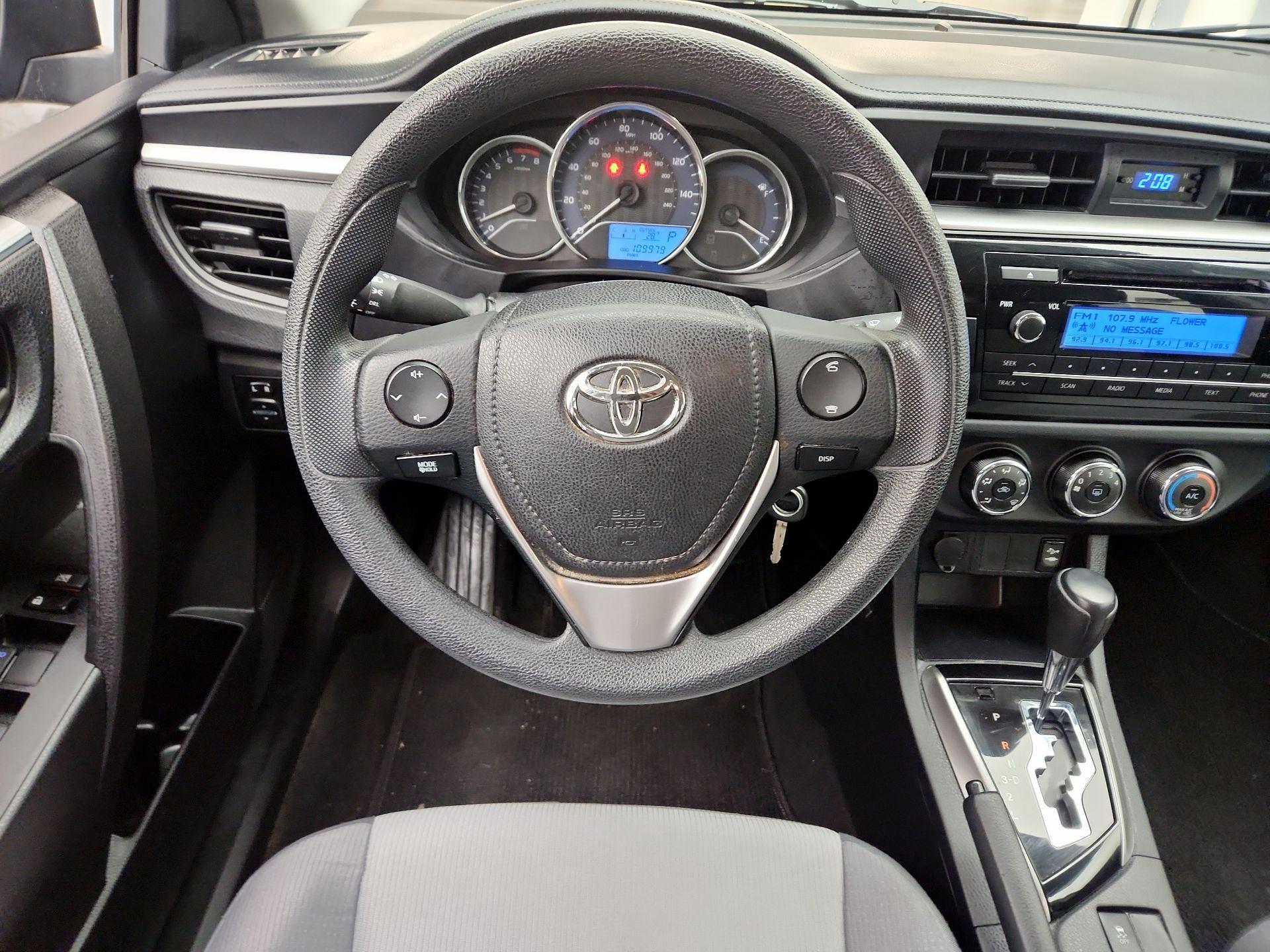 Thumbnail: 2015 Toyota Corolla - 10