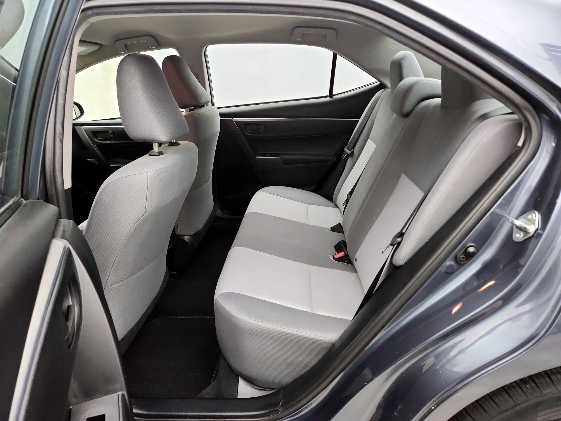 Thumbnail: 2015 Toyota Corolla - 18