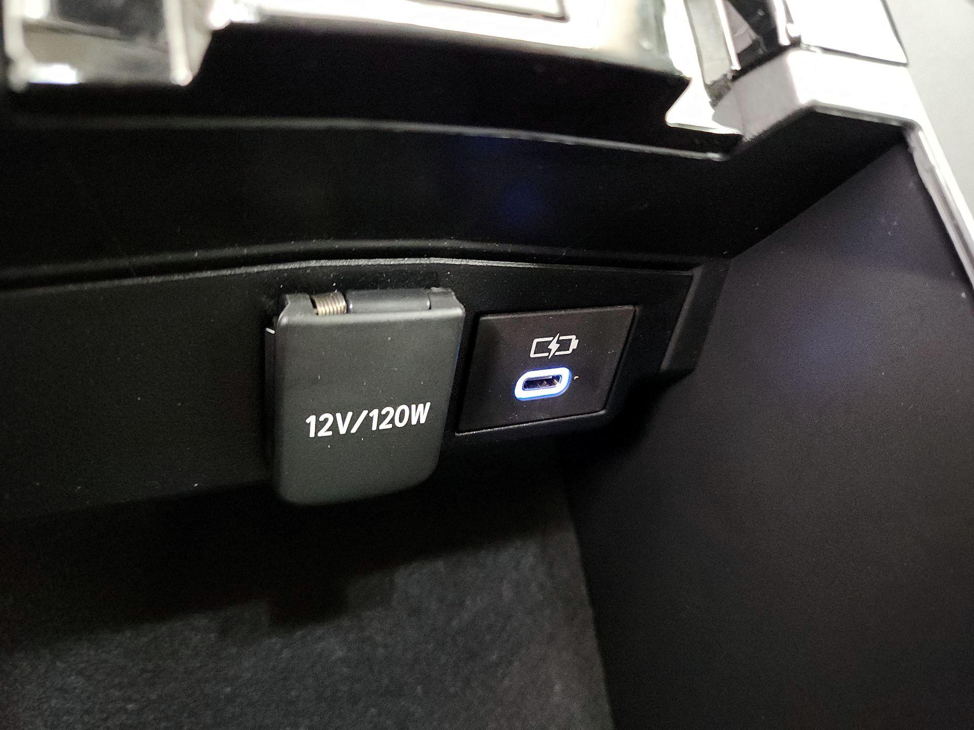 Thumbnail: 2022 Toyota Corolla - 18