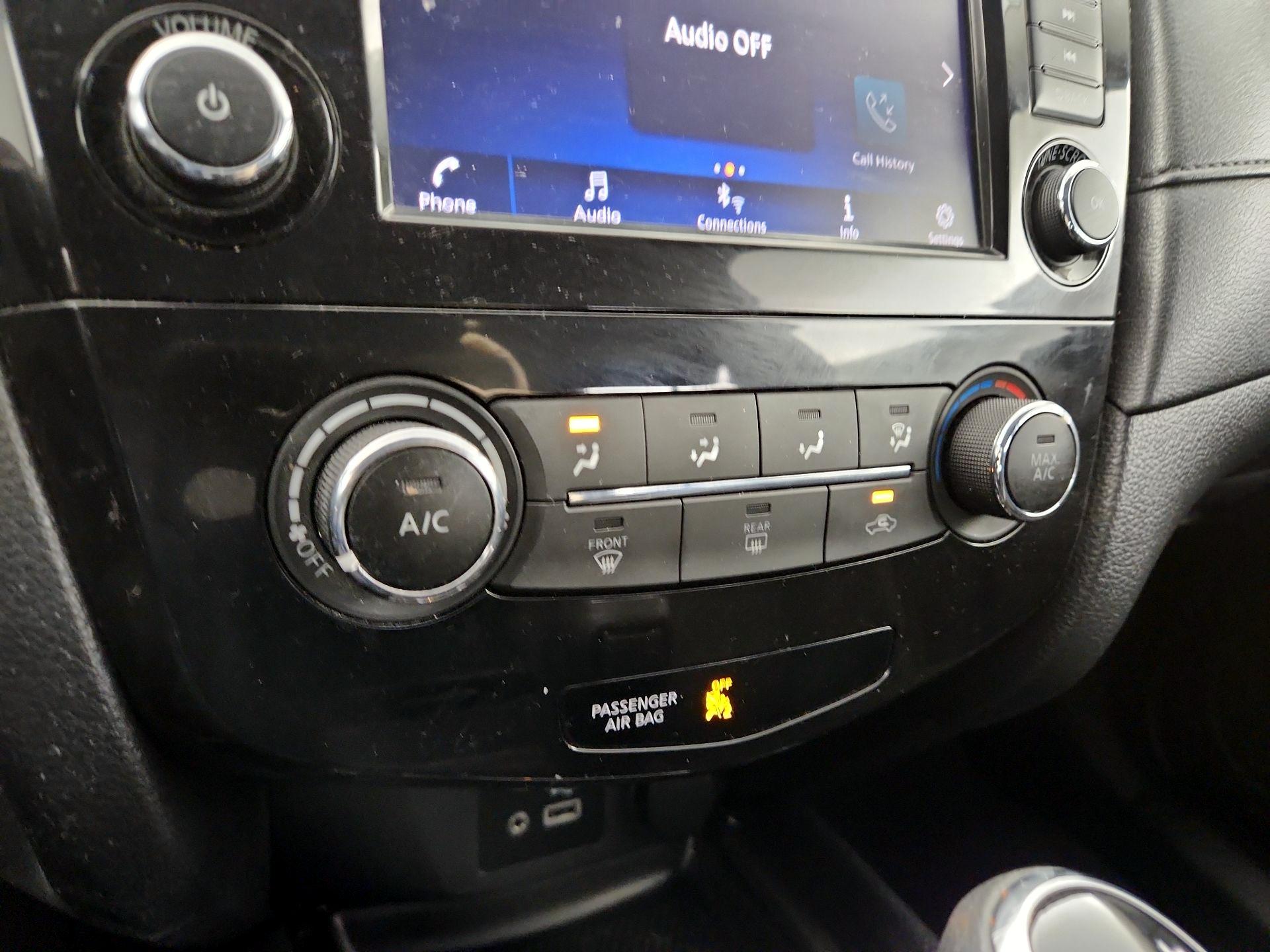 Thumbnail: 2018 Nissan Rogue - 16