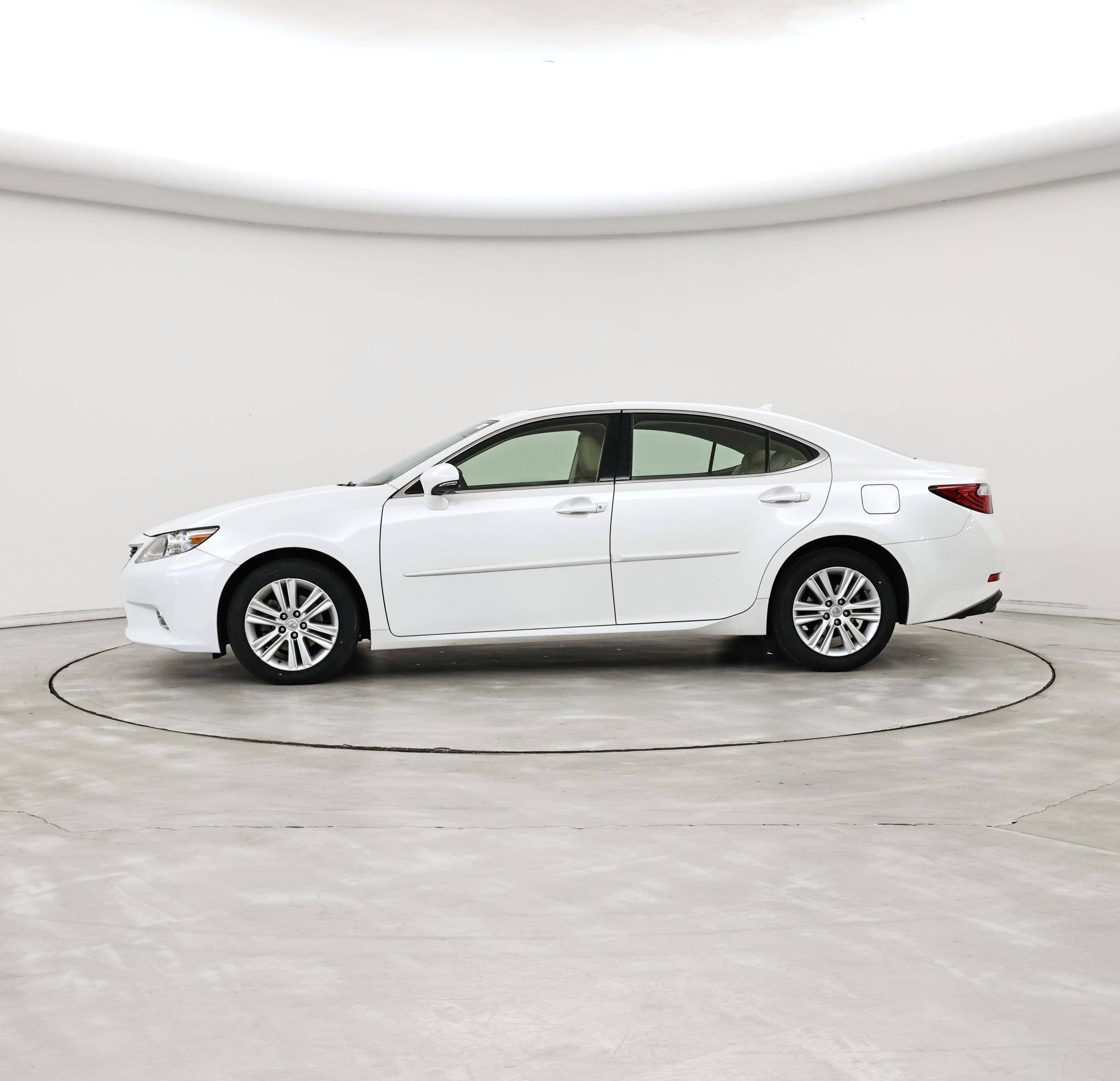 Thumbnail: 2014 Lexus ES - 3