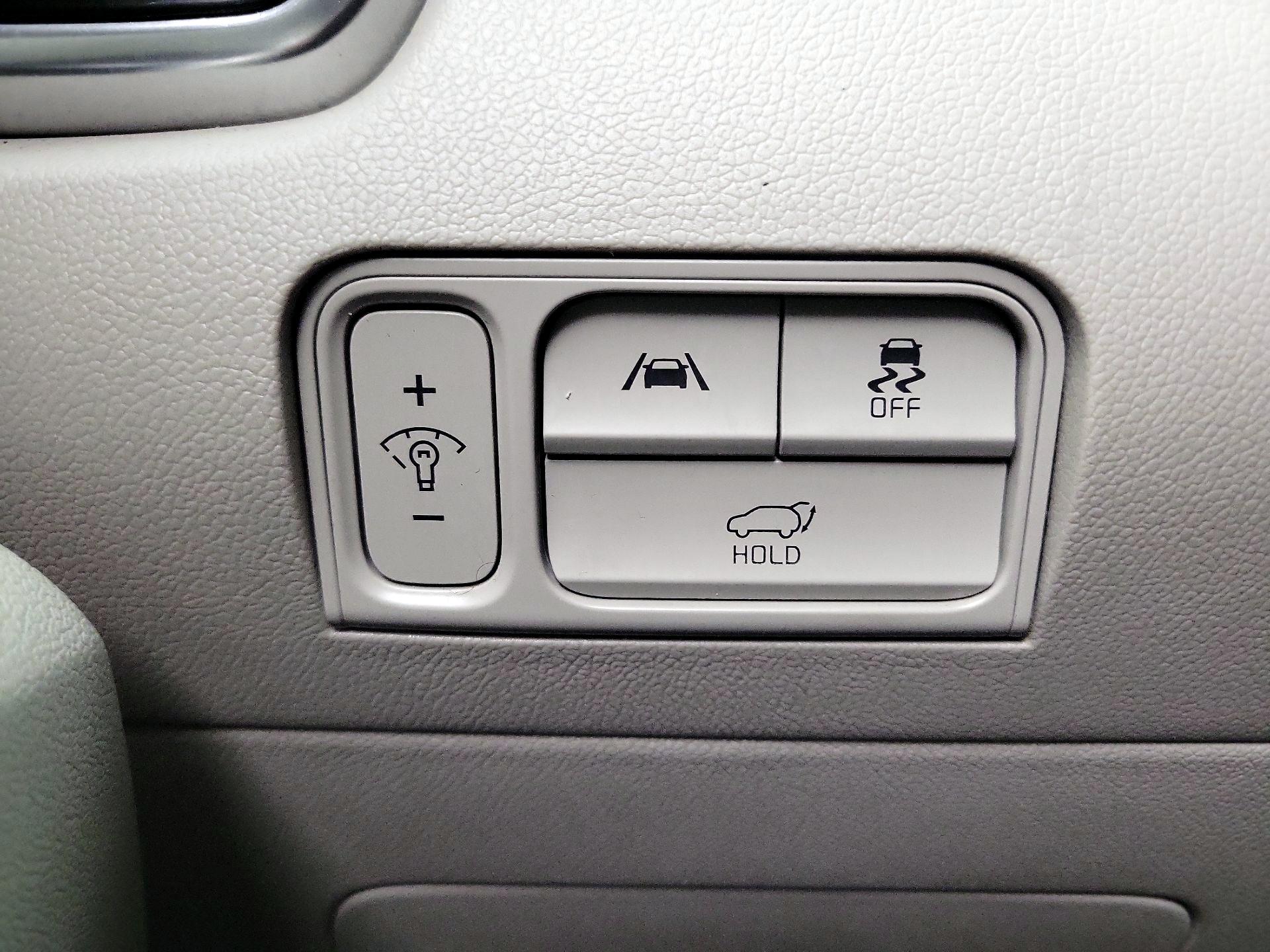 Thumbnail: 2023 Kia Sorento - 13