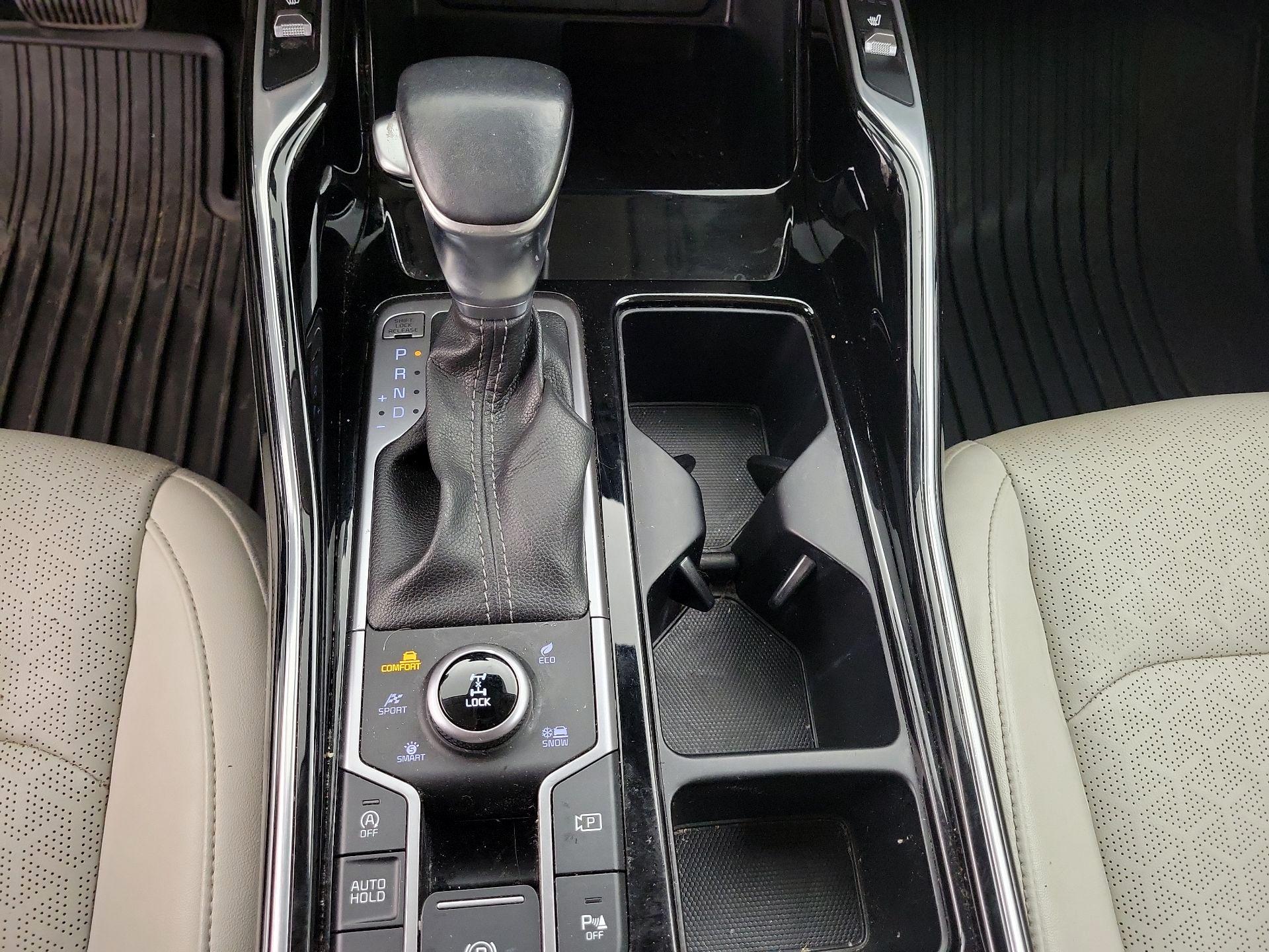 Thumbnail: 2023 Kia Sorento - 17