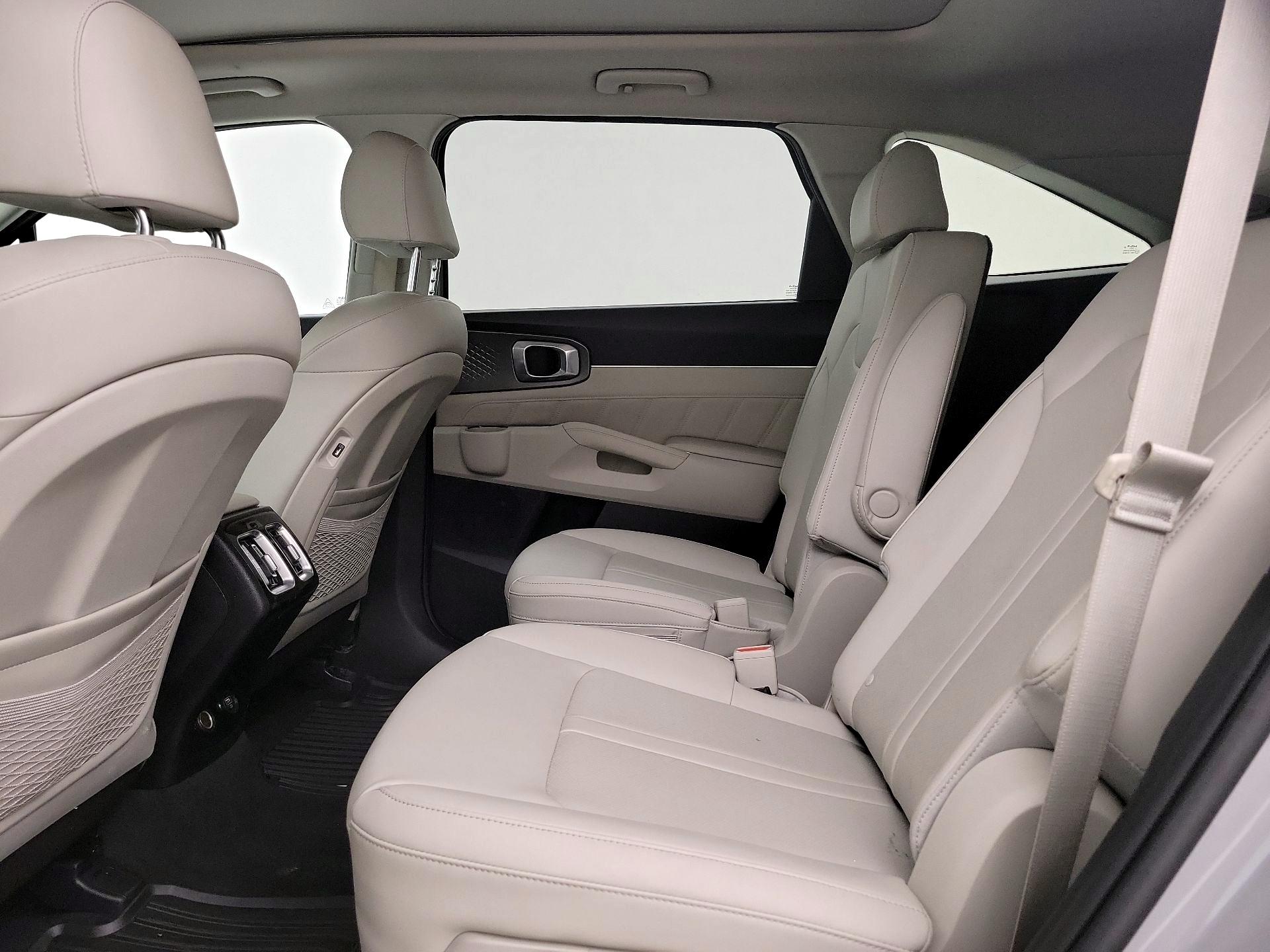 Thumbnail: 2023 Kia Sorento - 19