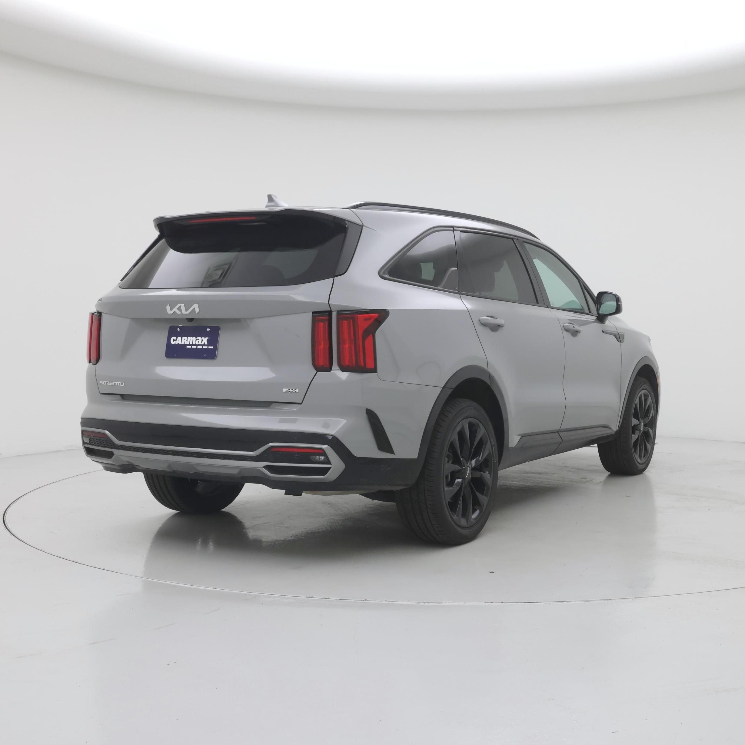 Thumbnail: 2023 Kia Sorento - 8