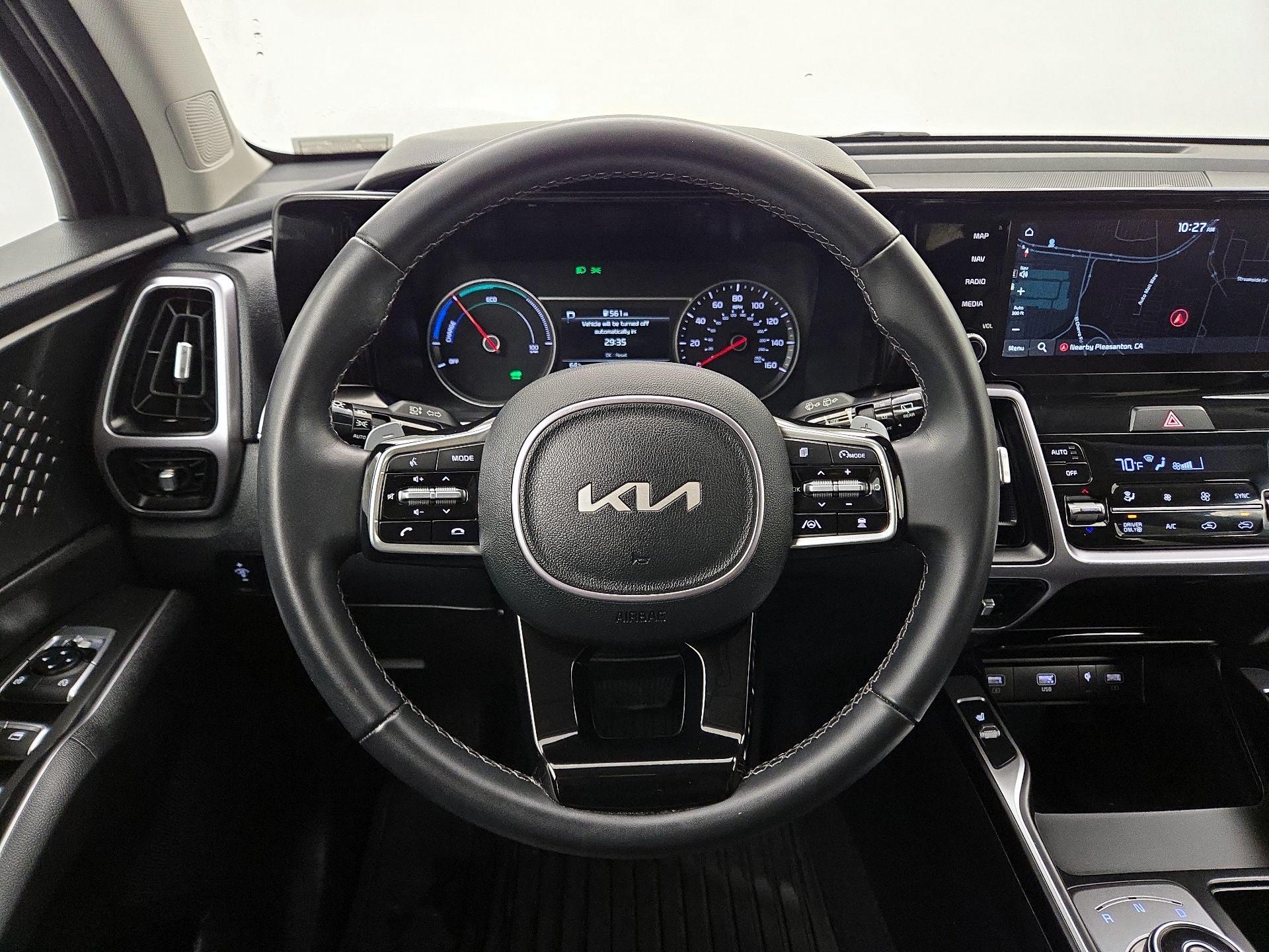 Thumbnail: 2023 Kia Sorento - 10