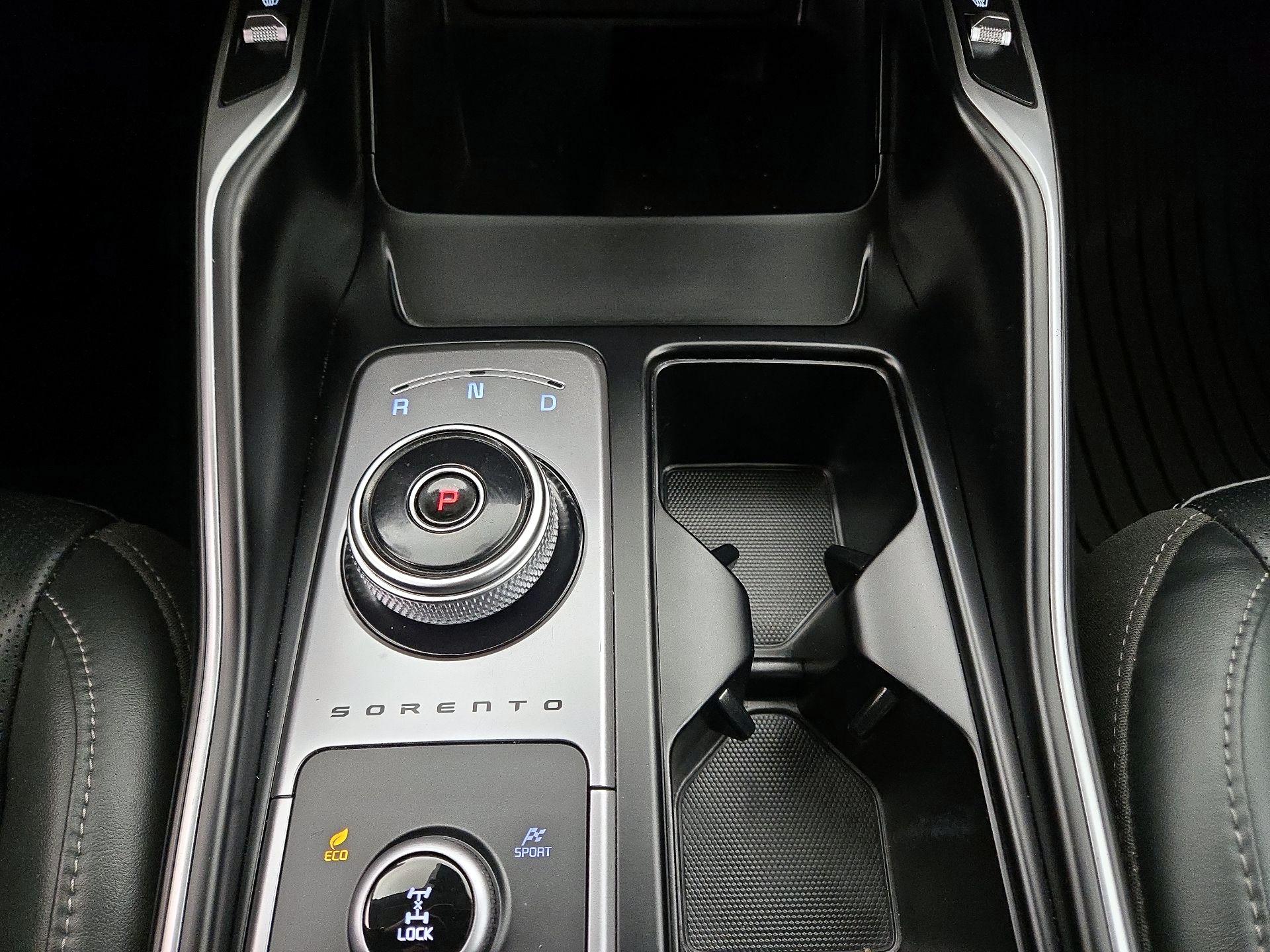 Thumbnail: 2023 Kia Sorento - 18