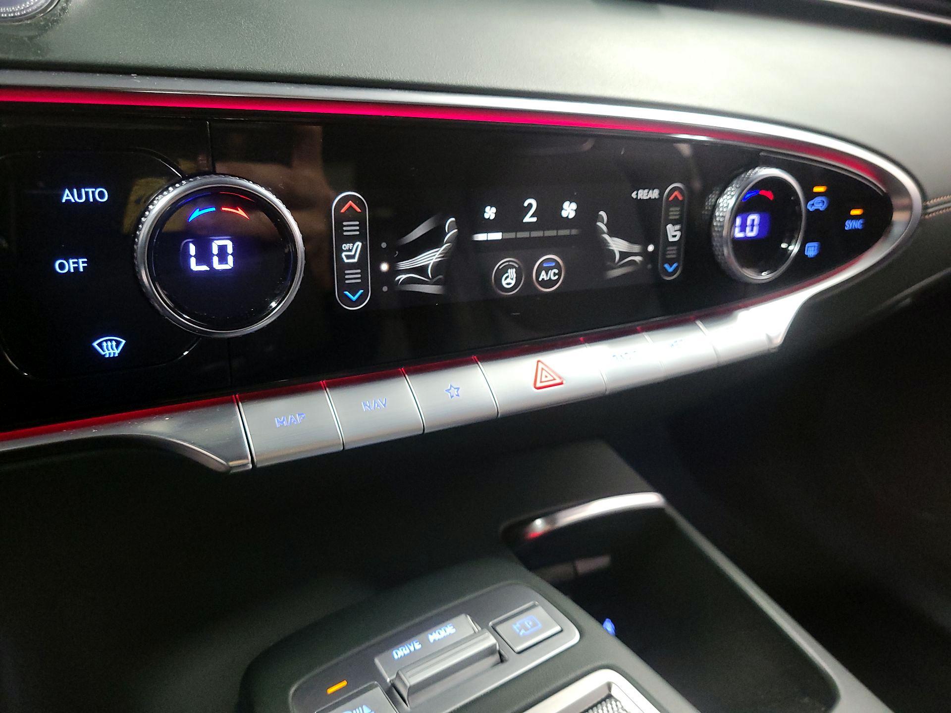 Thumbnail: 2023 Genesis GV70 - 13