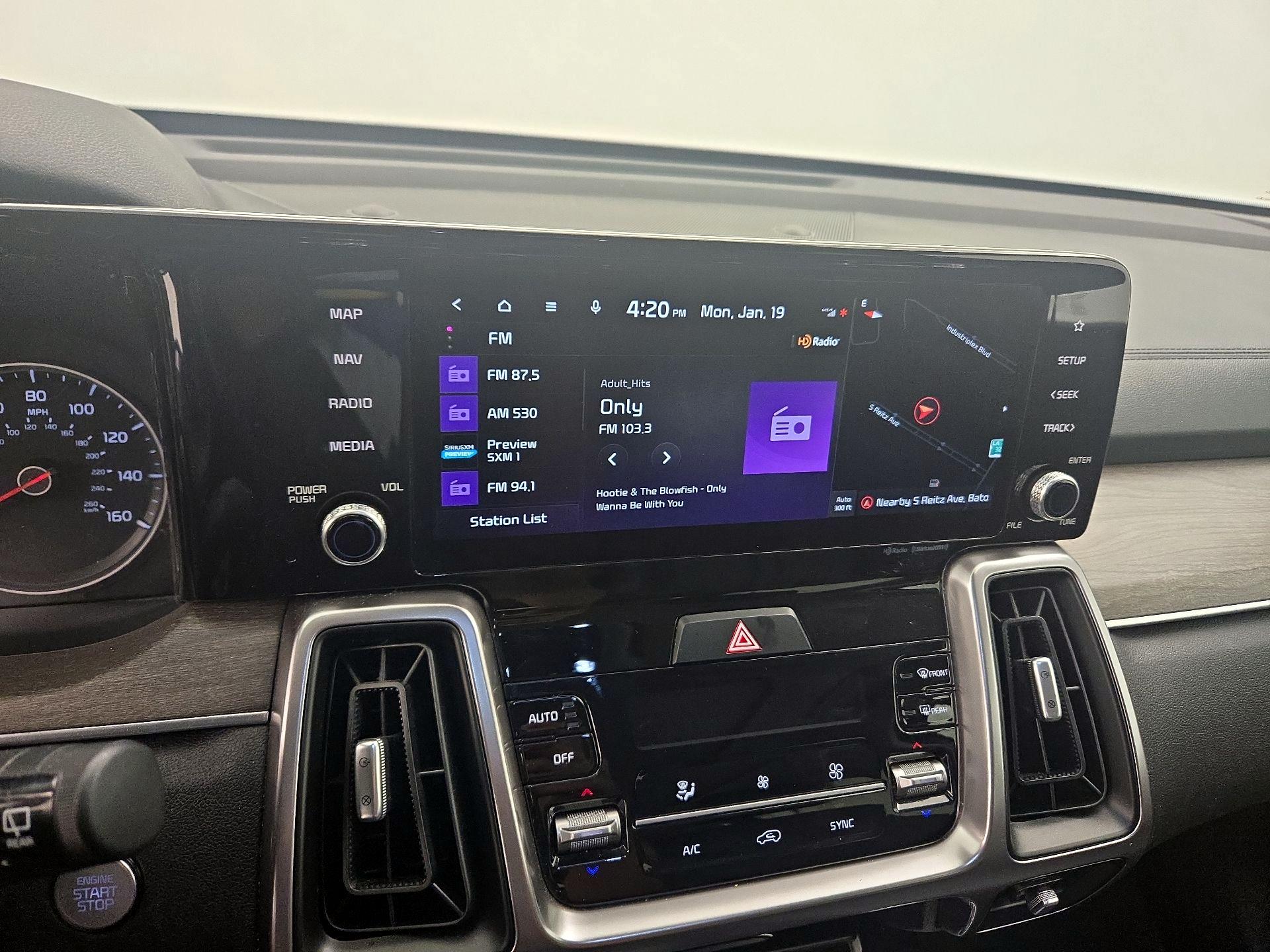 Thumbnail: 2023 Kia Sorento - 16