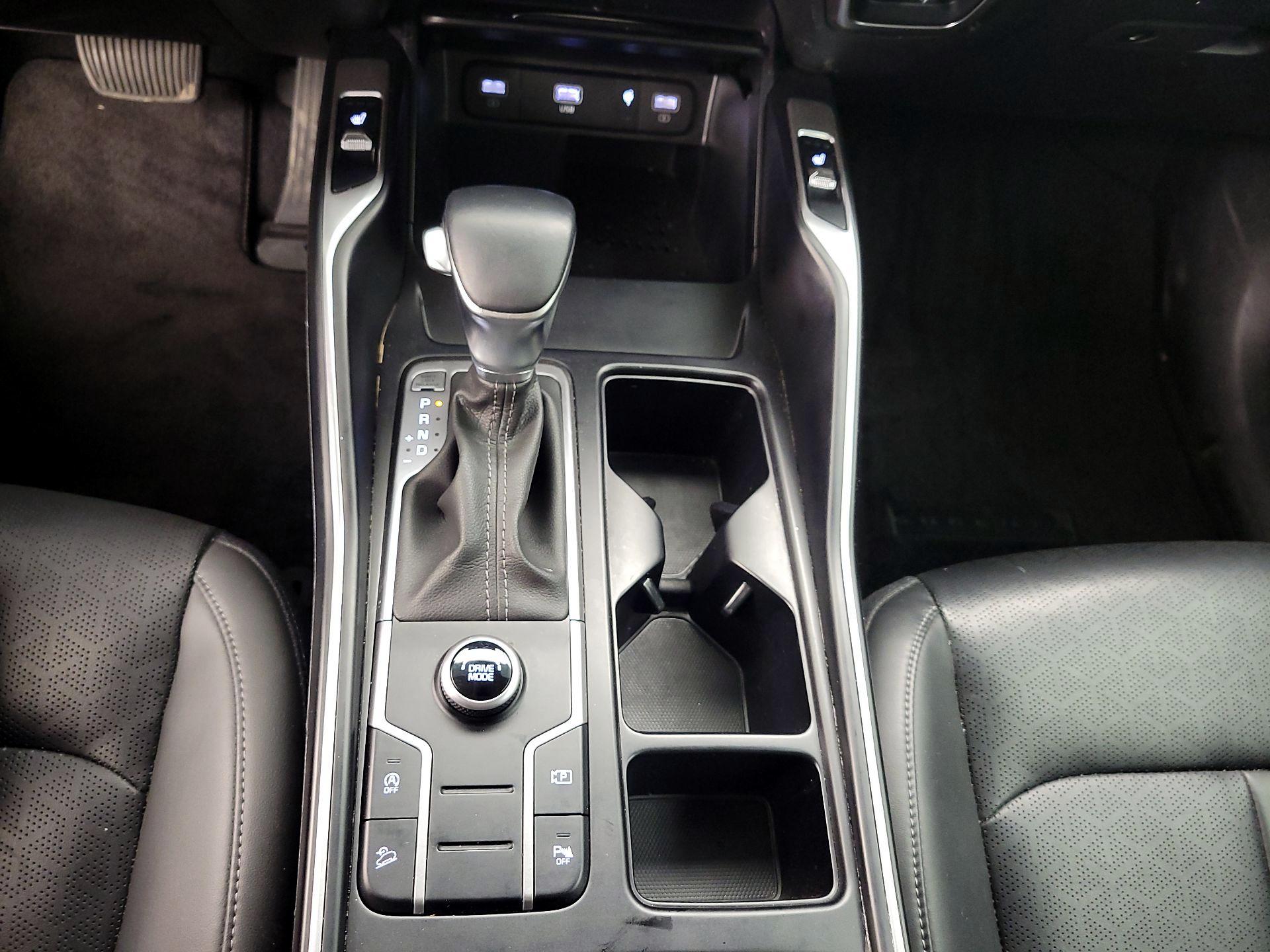 Thumbnail: 2023 Kia Sorento - 18