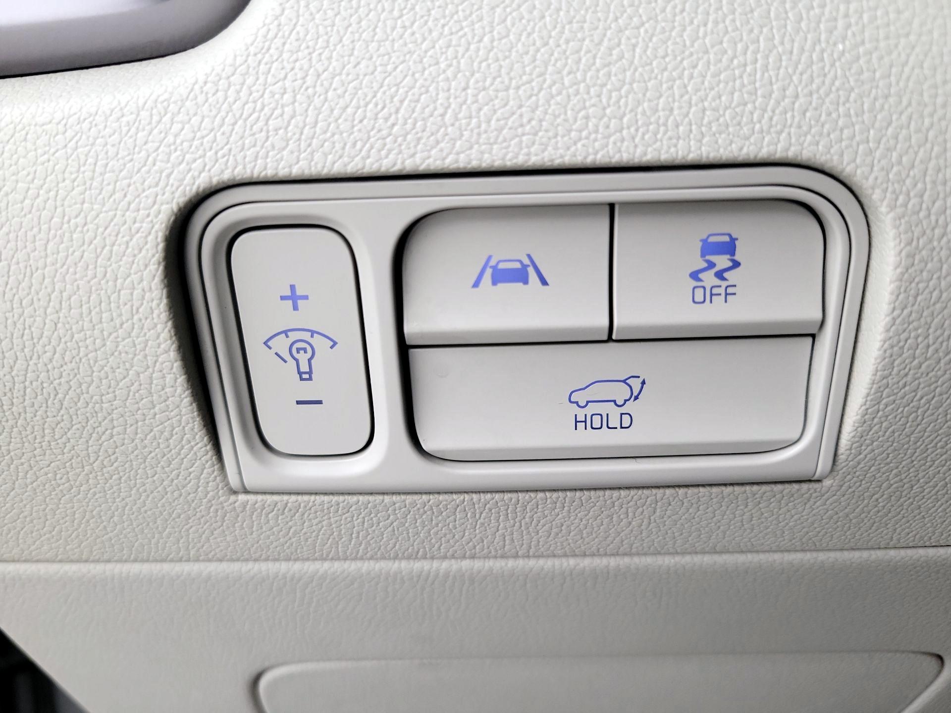 Thumbnail: 2023 Kia Sorento - 13