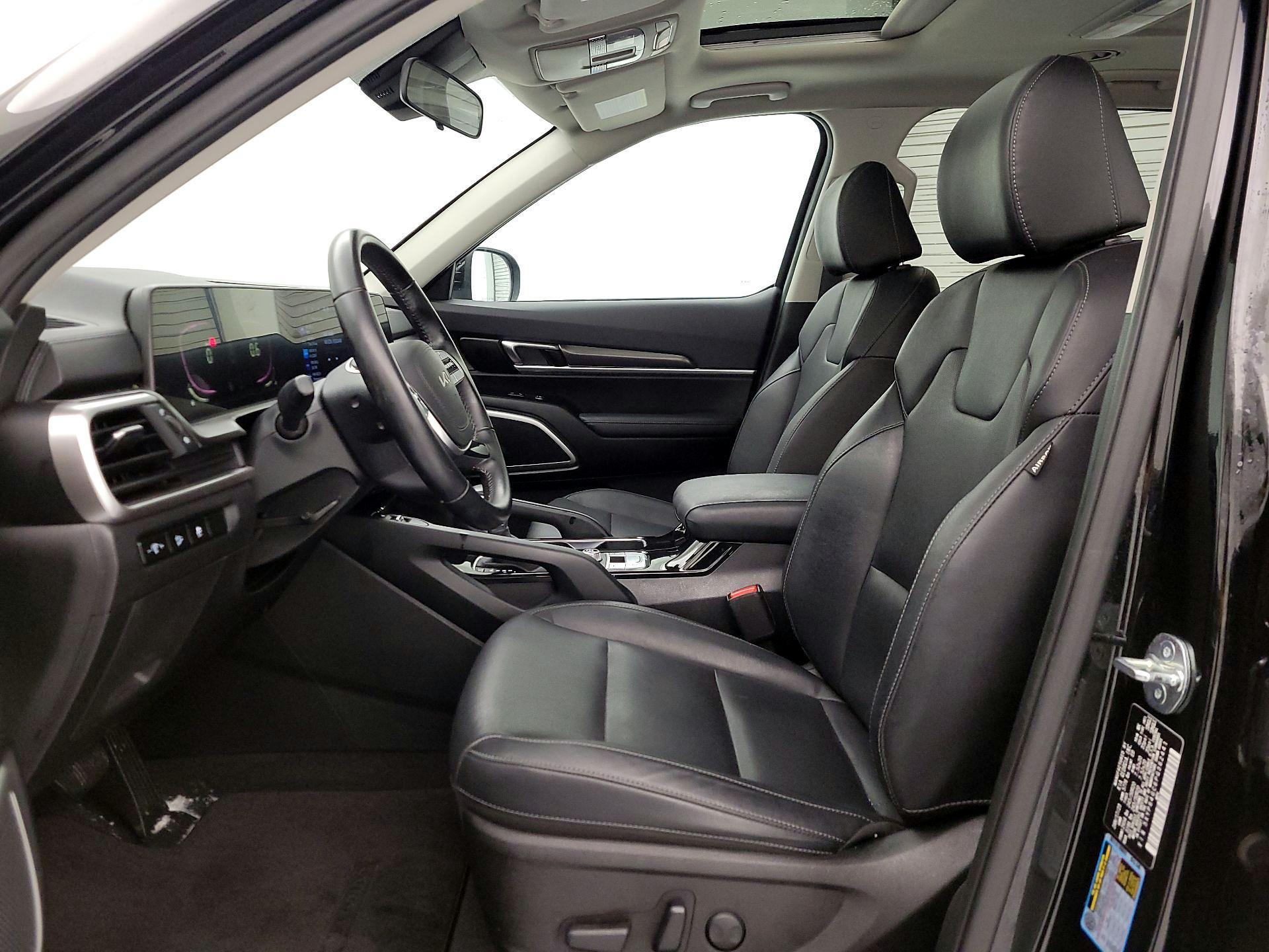 Thumbnail: 2023 Kia Telluride - 11