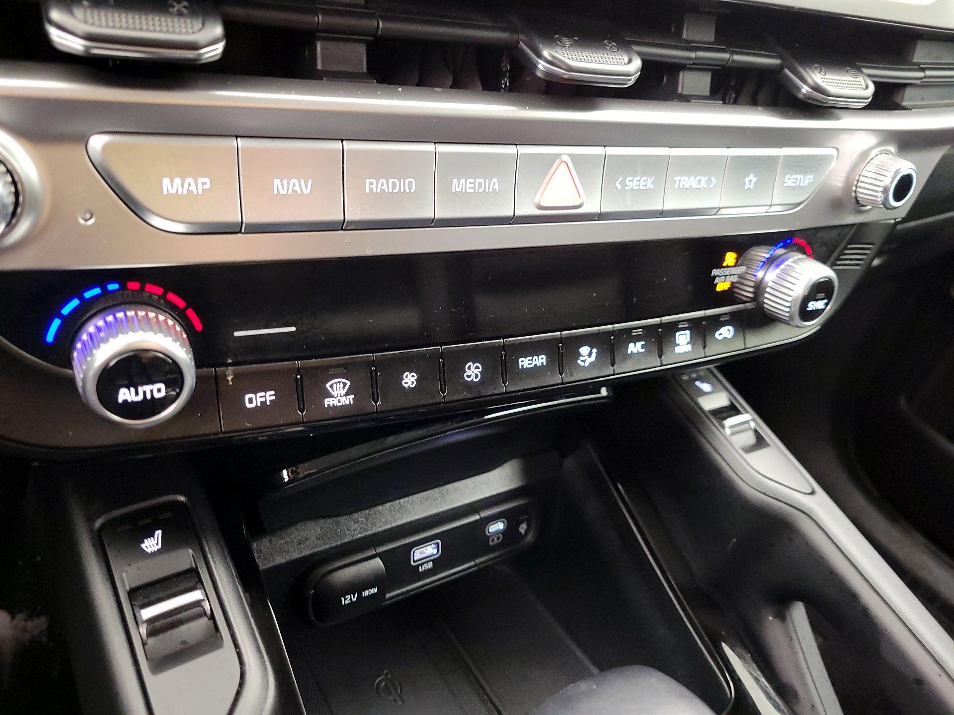 Thumbnail: 2023 Kia Telluride - 17