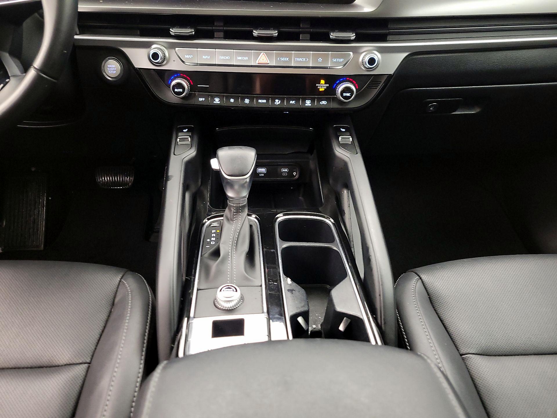 Thumbnail: 2023 Kia Telluride - 18