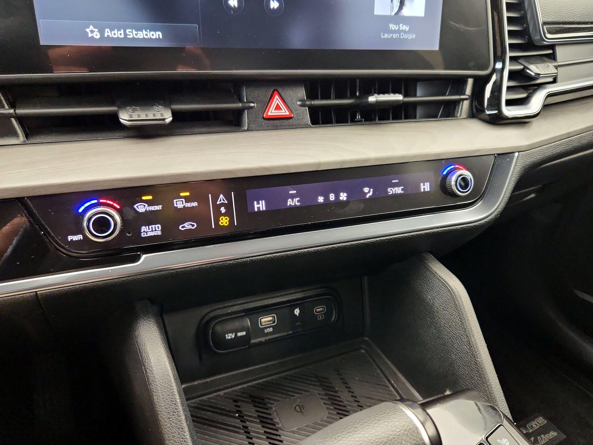 Thumbnail: 2023 Kia Sportage - 17