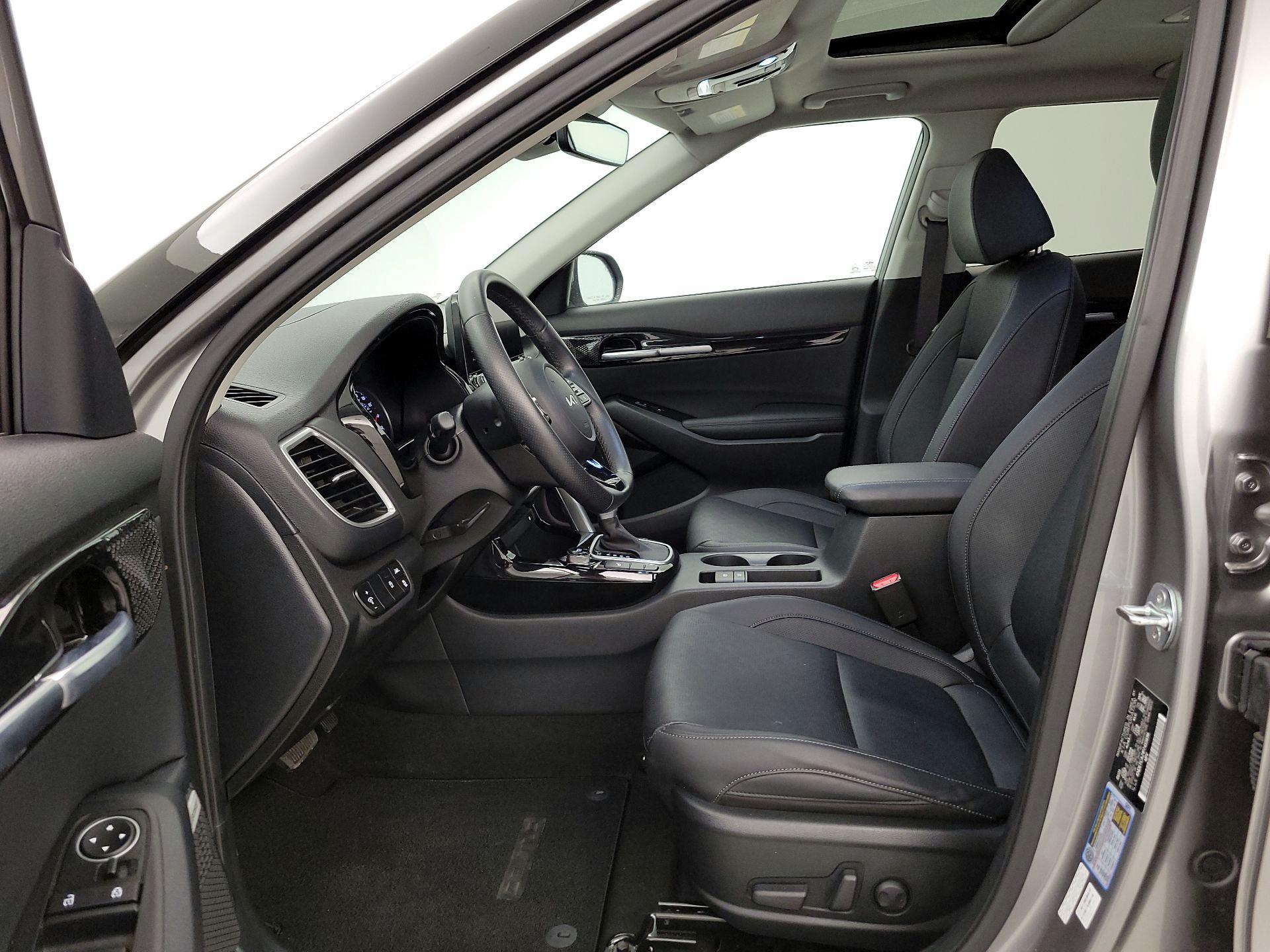 Thumbnail: 2023 Kia Seltos - 11