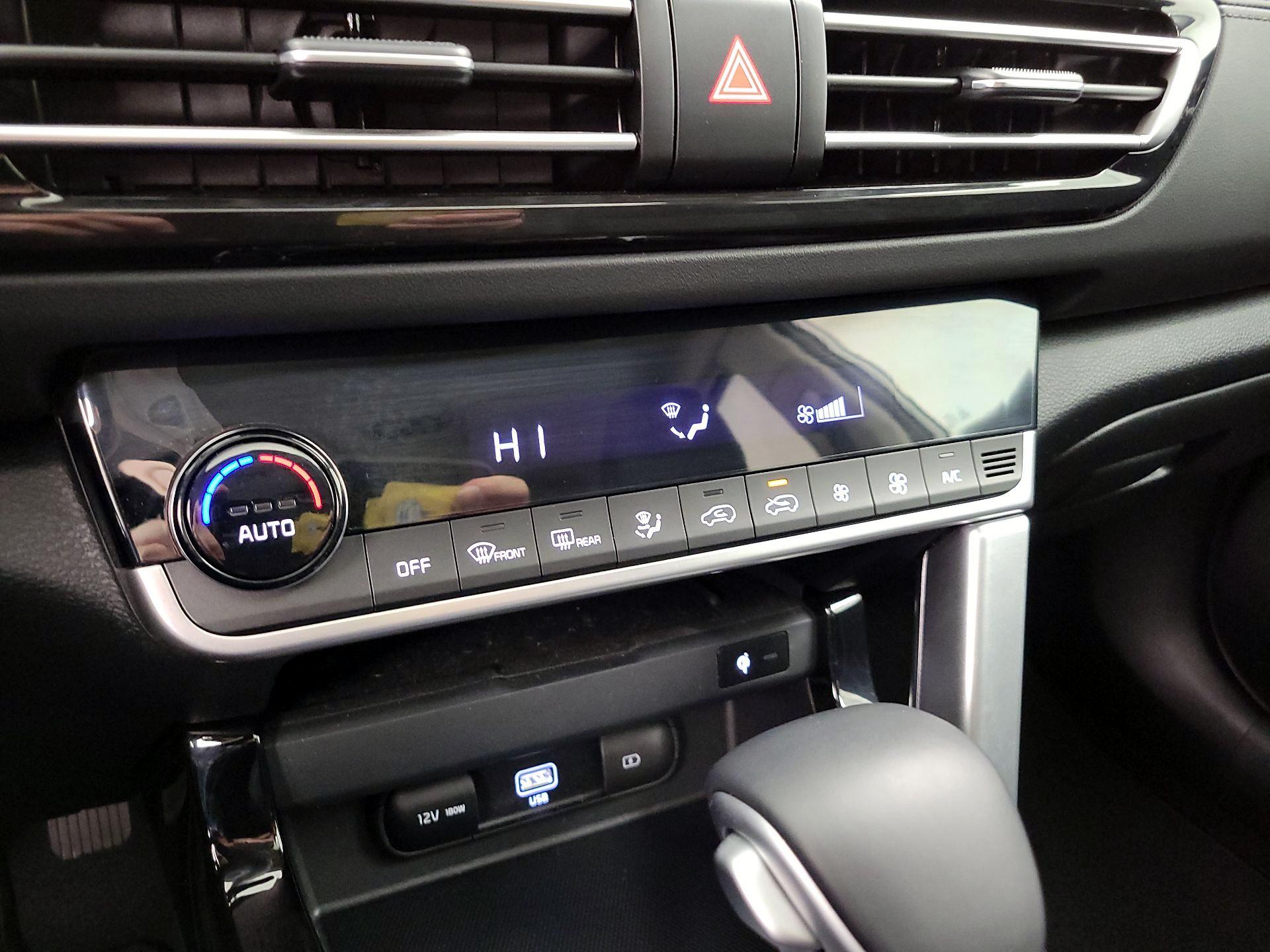 Thumbnail: 2023 Kia Seltos - 17