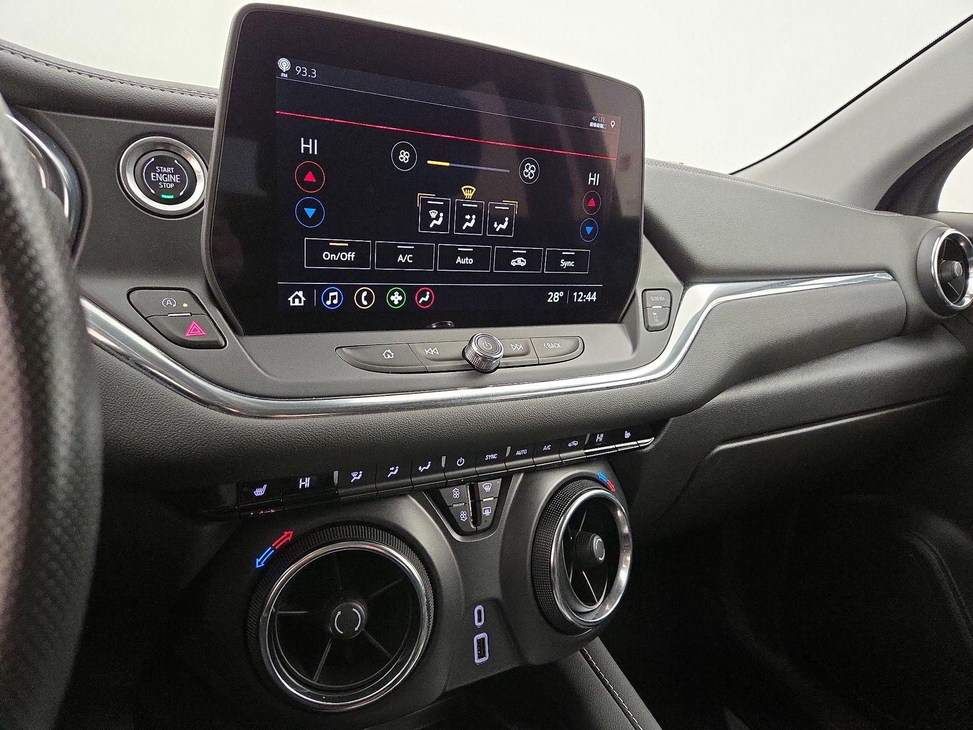 Thumbnail: 2023 Chevrolet Blazer - 16