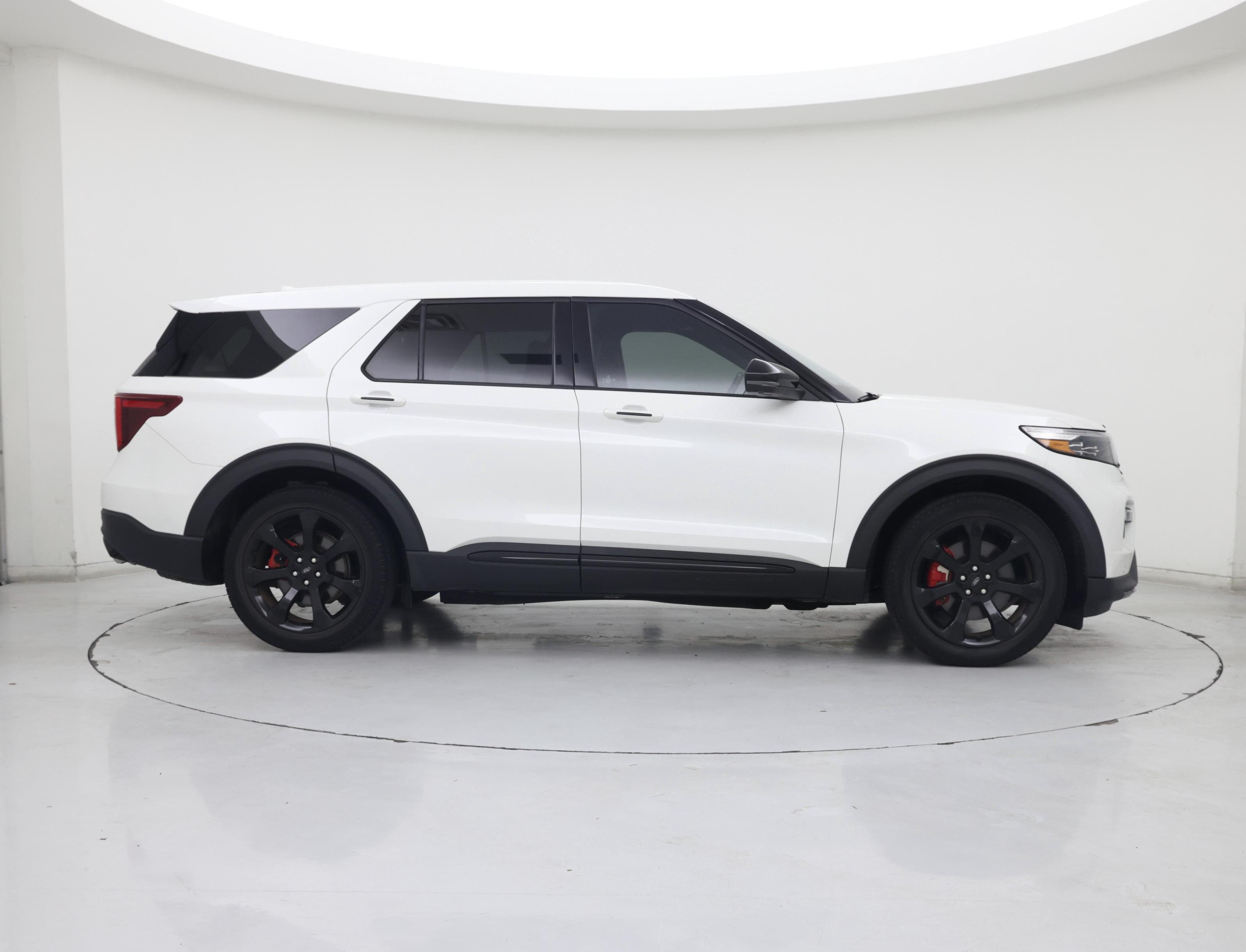 Thumbnail: 2022 Ford Explorer - 7