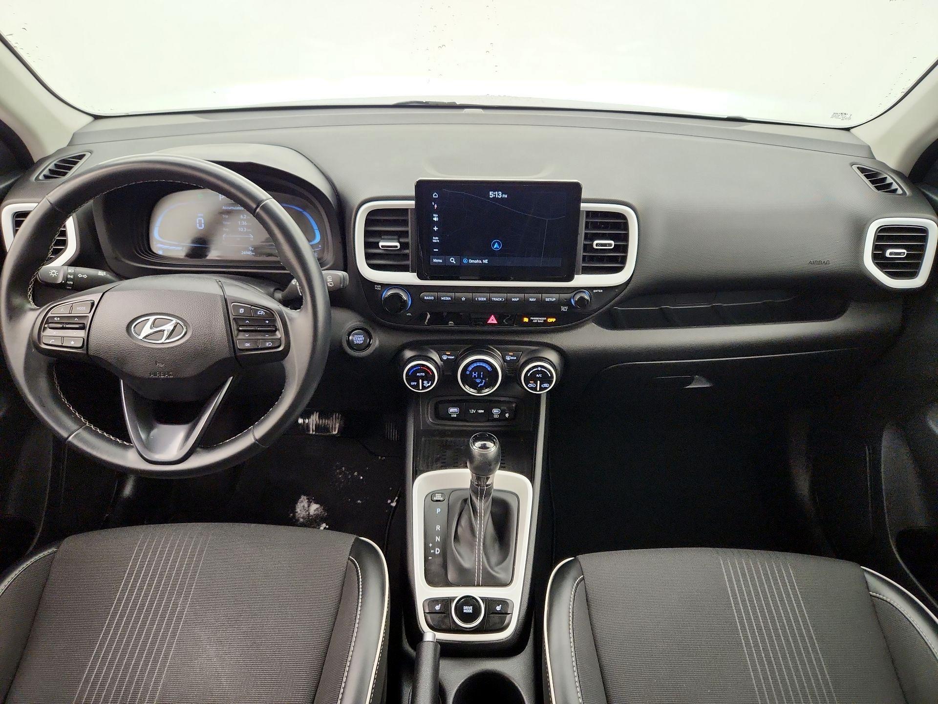 Thumbnail: 2023 Hyundai Venue - 9