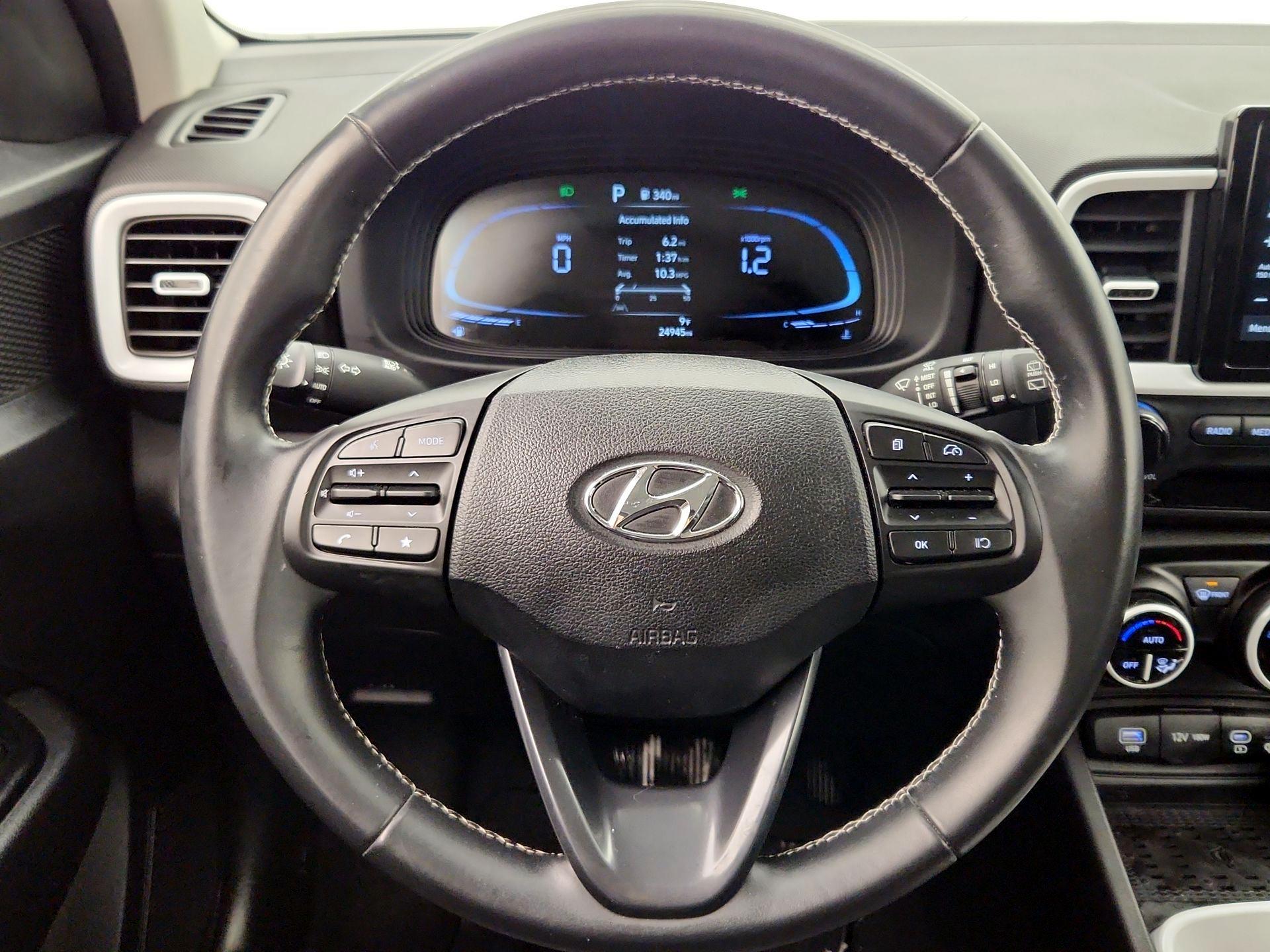 Thumbnail: 2023 Hyundai Venue - 10