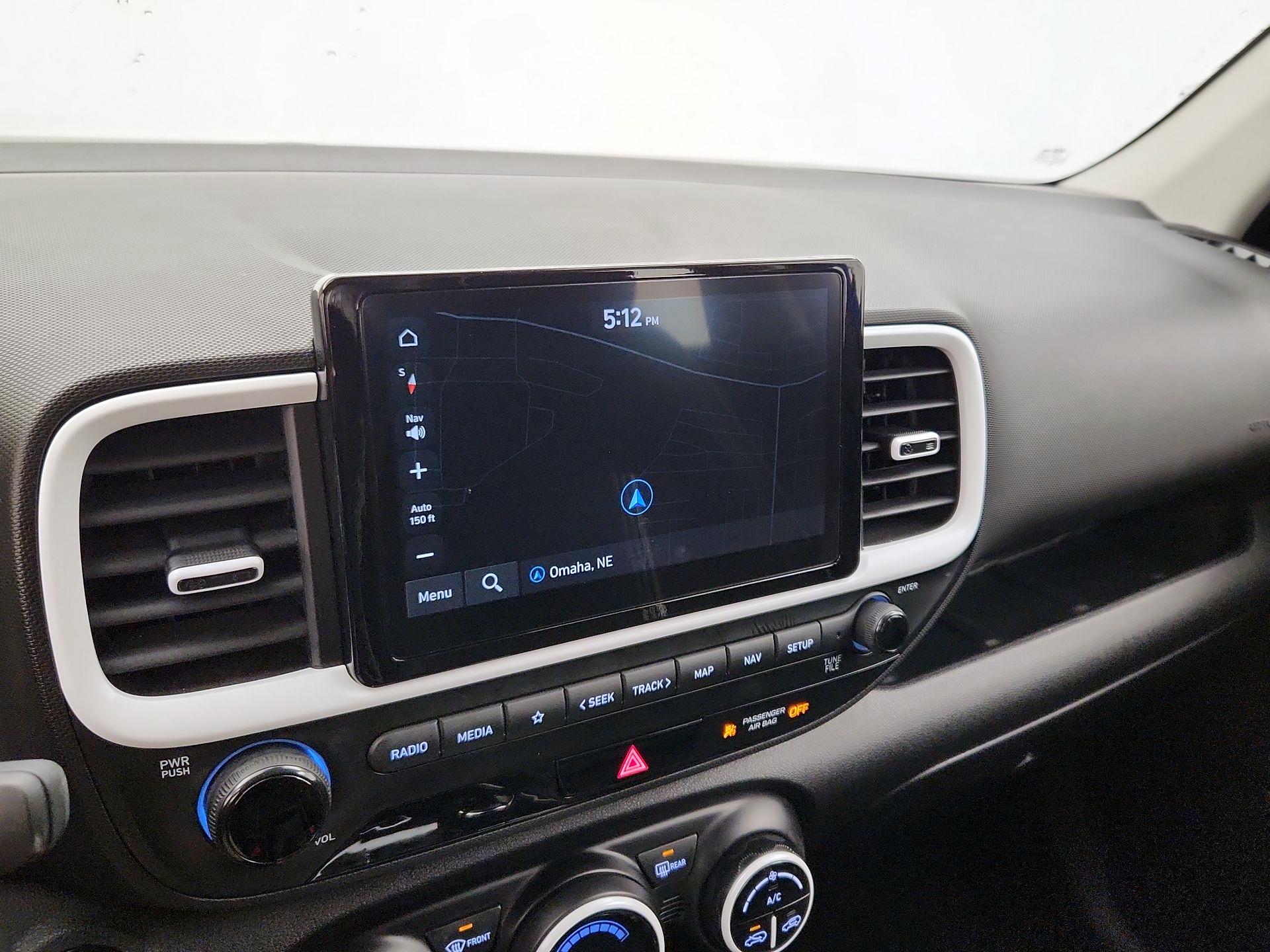 Thumbnail: 2023 Hyundai Venue - 14