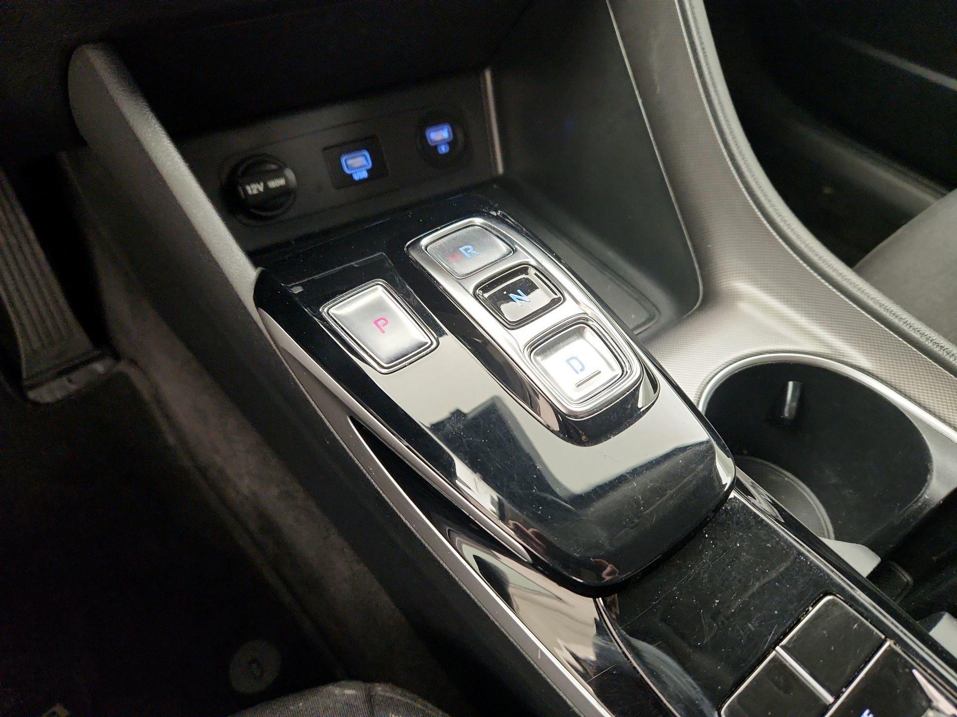 Thumbnail: 2023 Hyundai Sonata - 18