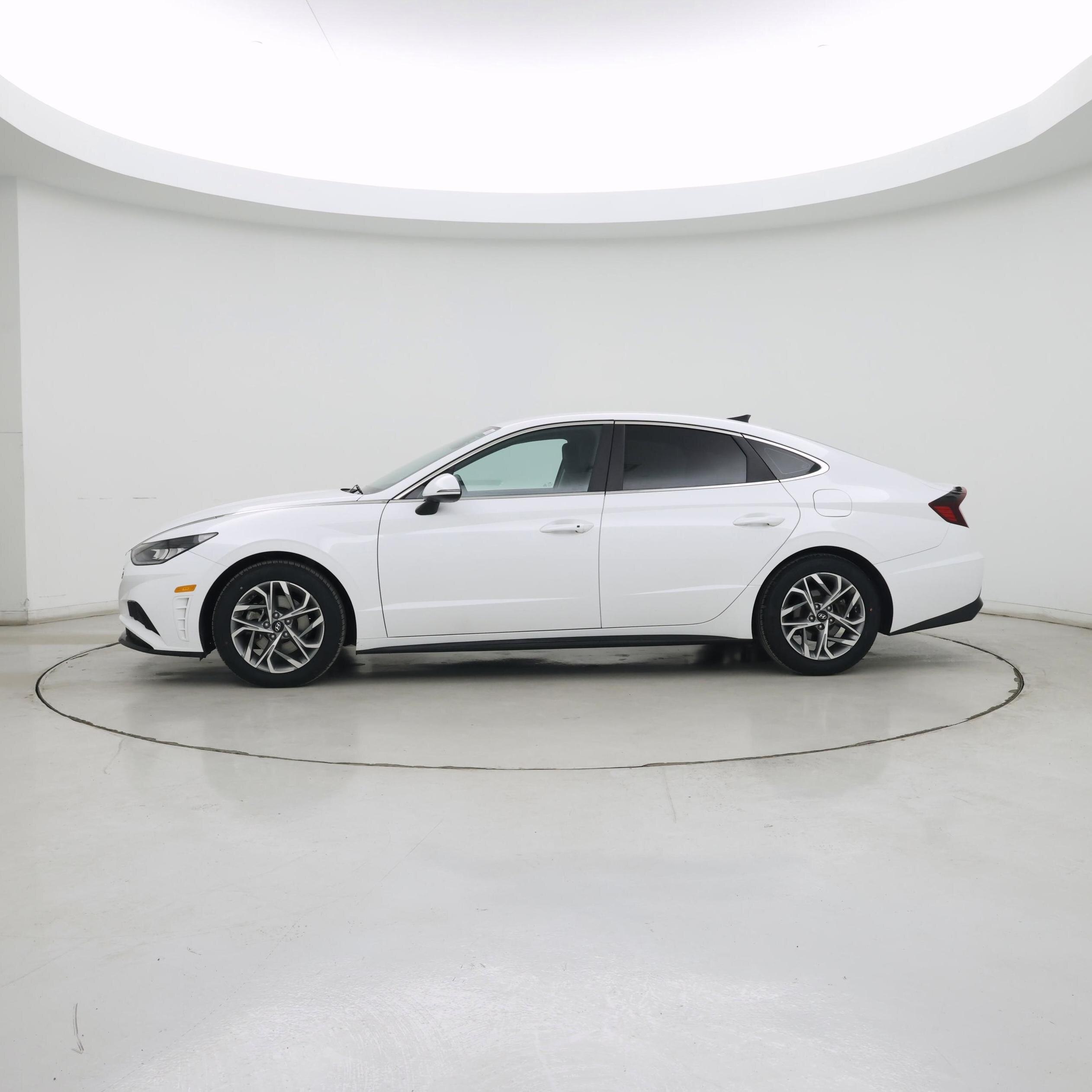 Thumbnail: 2023 Hyundai Sonata - 3