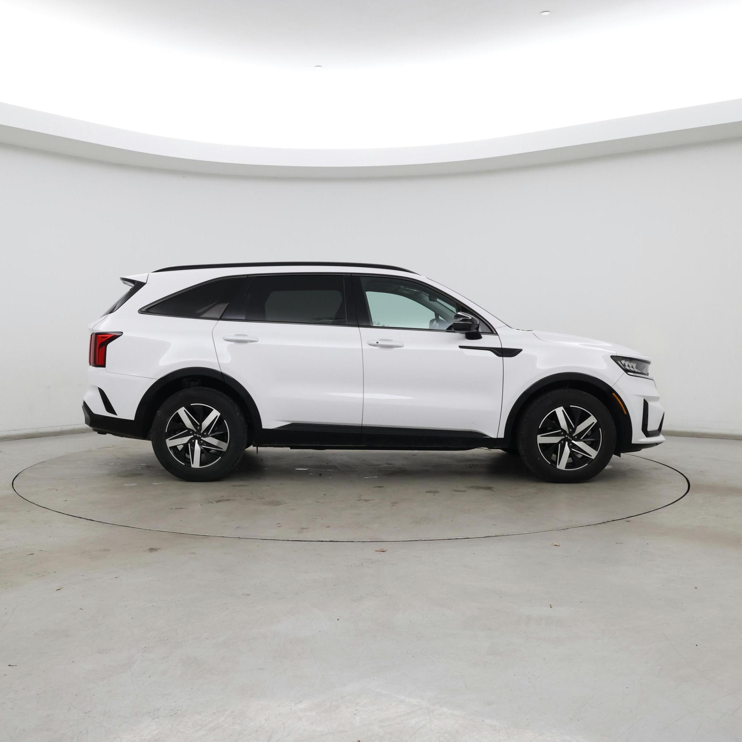 Thumbnail: 2023 Kia Sorento - 7