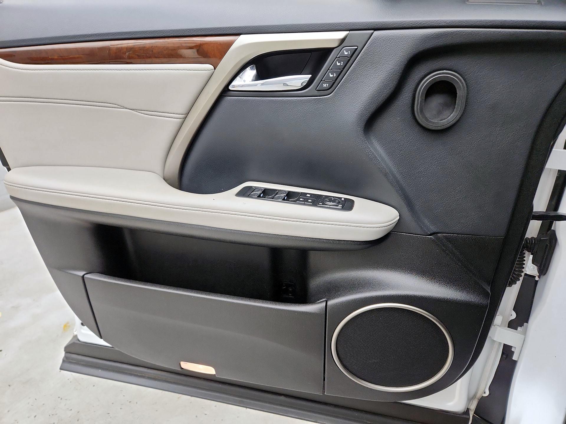 Thumbnail: 2018 Lexus RX - 12