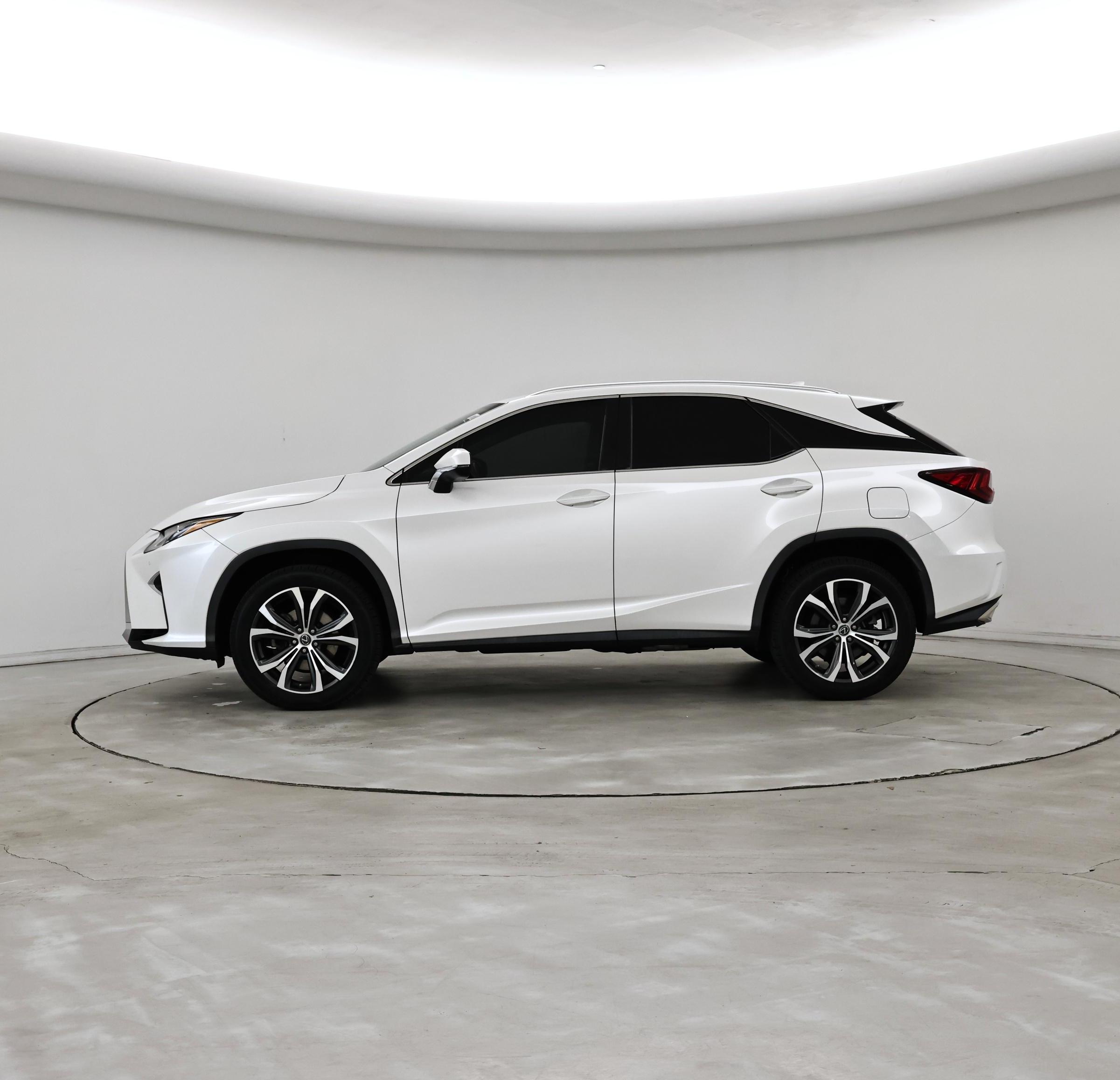 Thumbnail: 2018 Lexus RX - 3