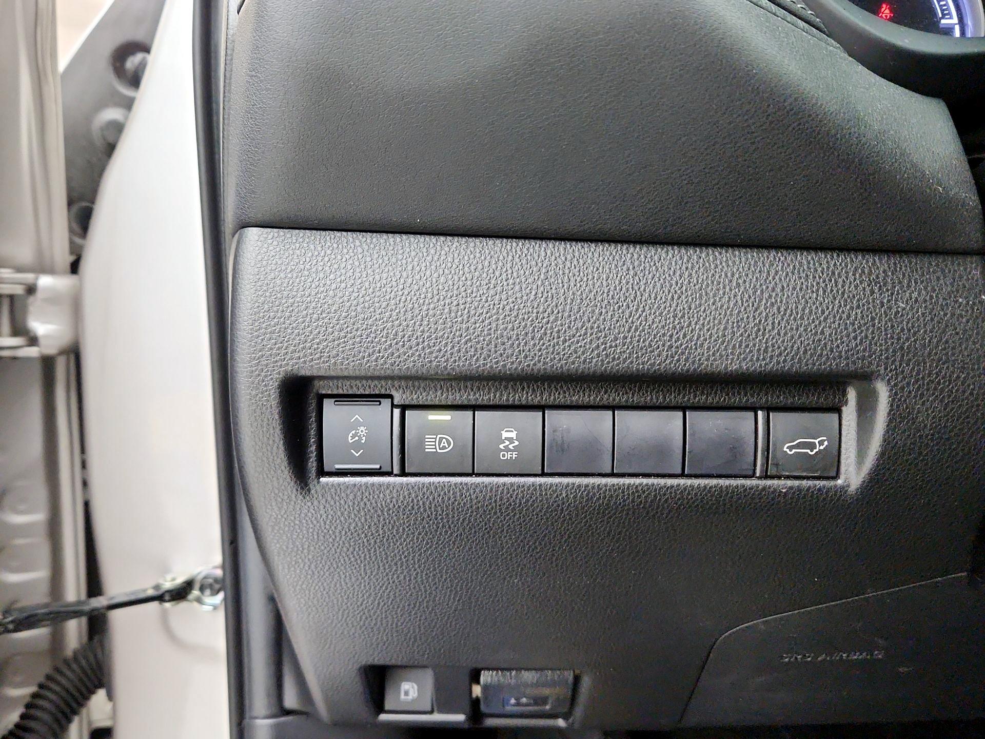 Thumbnail: 2021 Toyota Venza - 13