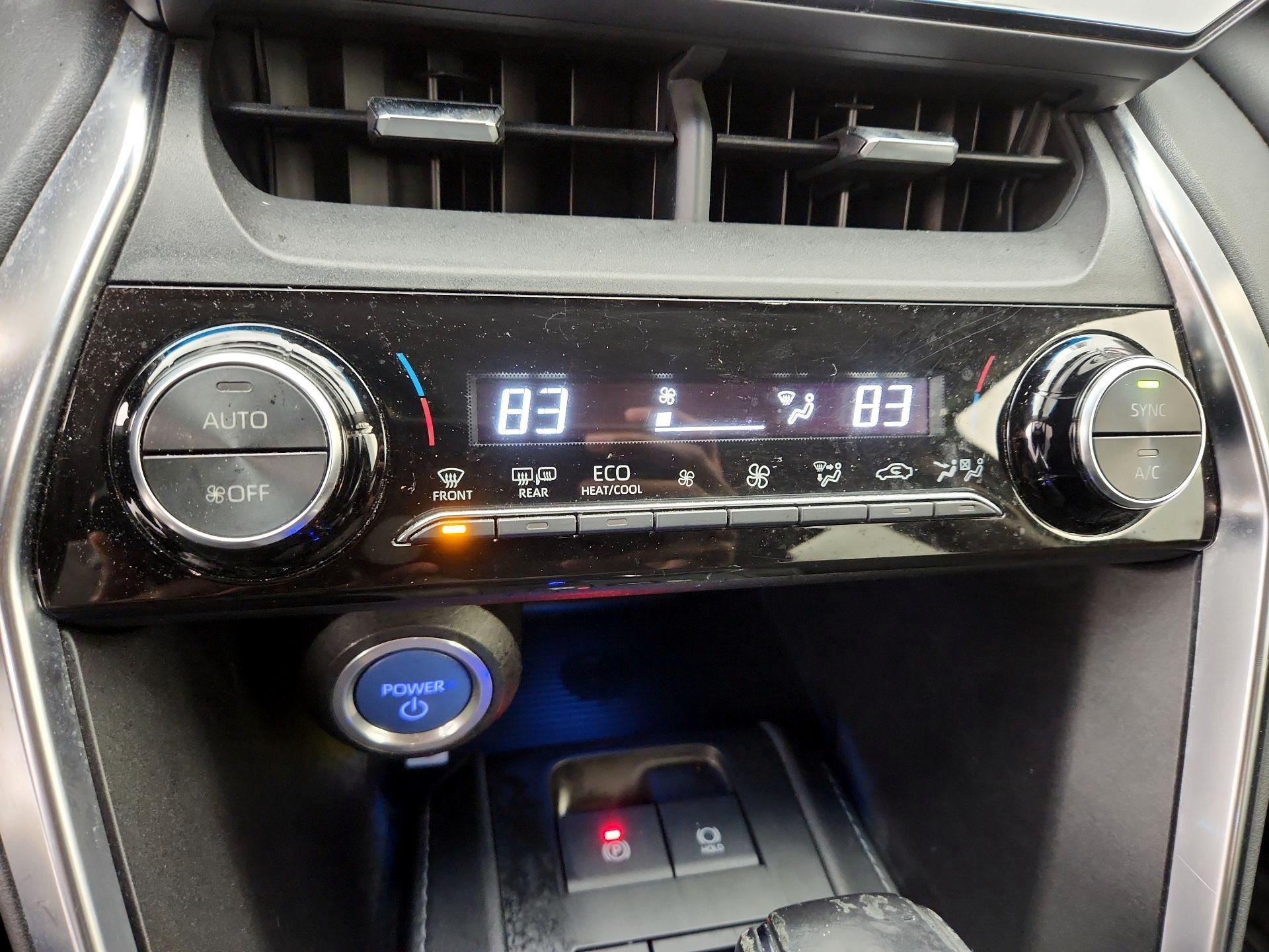 Thumbnail: 2021 Toyota Venza - 16