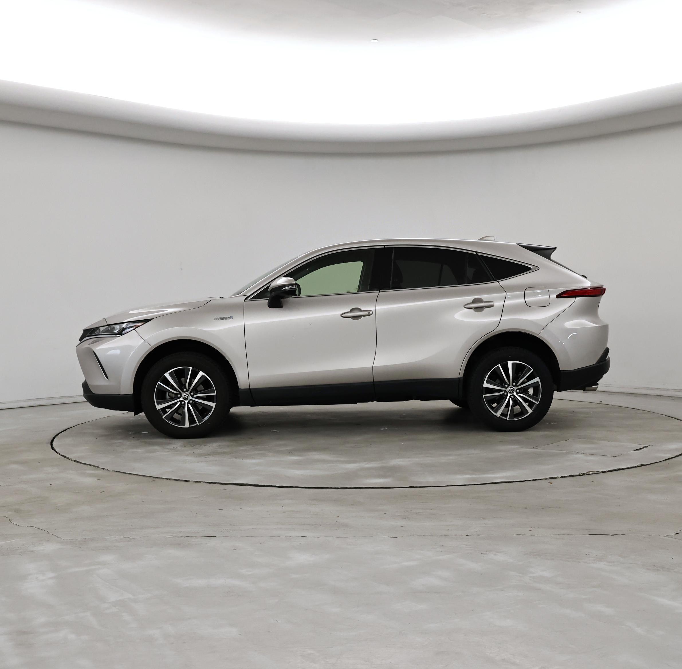 Thumbnail: 2021 Toyota Venza - 3