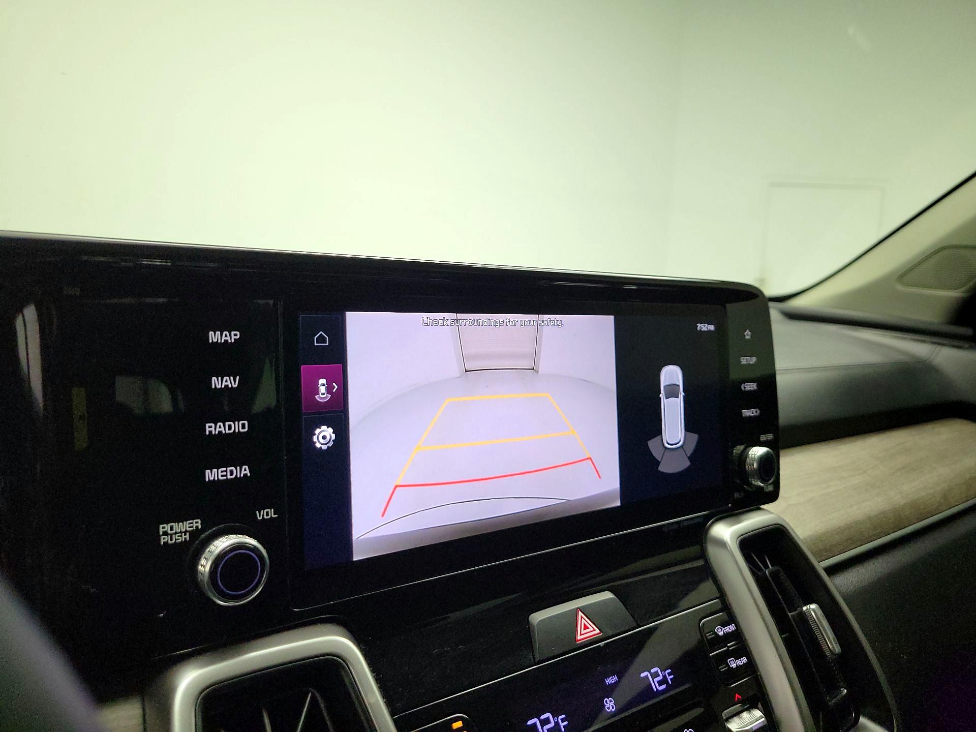 Thumbnail: 2023 Kia Sorento - 15