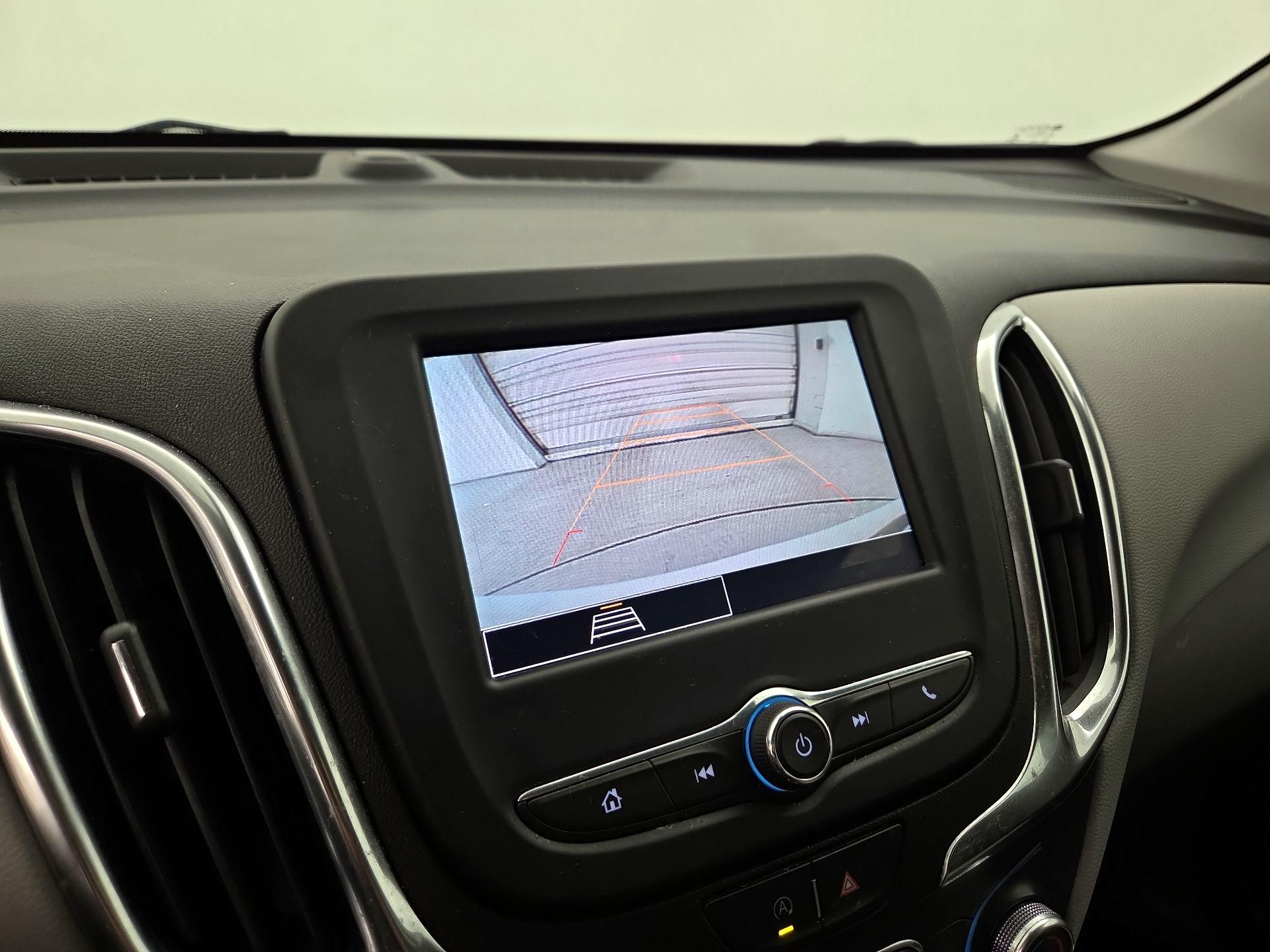 Thumbnail: 2022 Chevrolet Equinox - 14